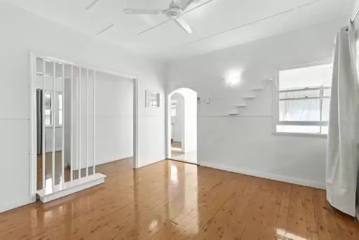 16 Malthus St, Carina Leased by Aurora Property