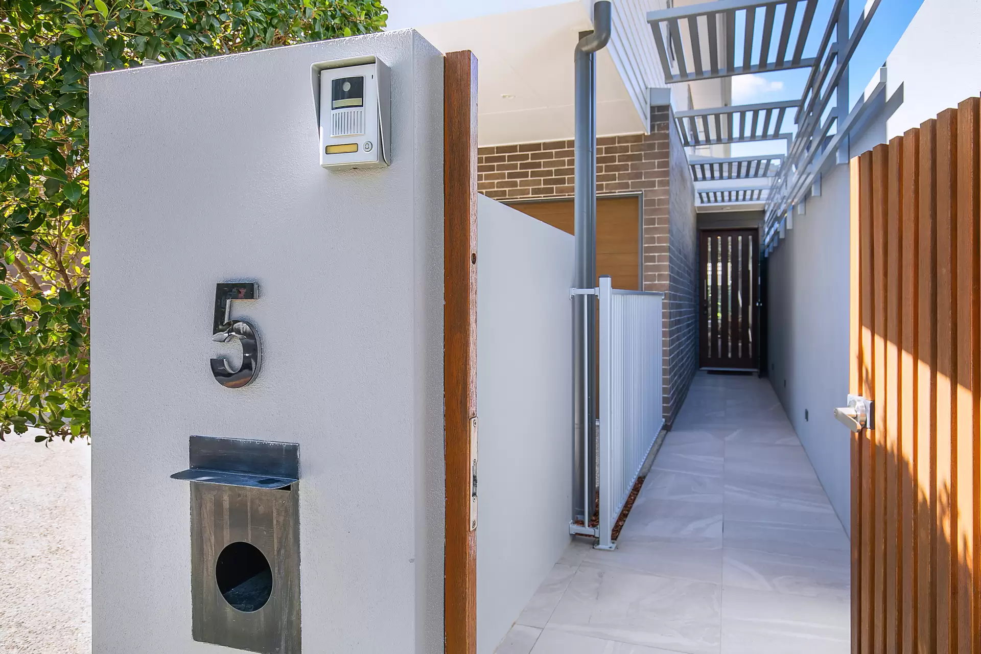 5/35 Jackson Street, Hamilton Sold by Aurora Property - image 1