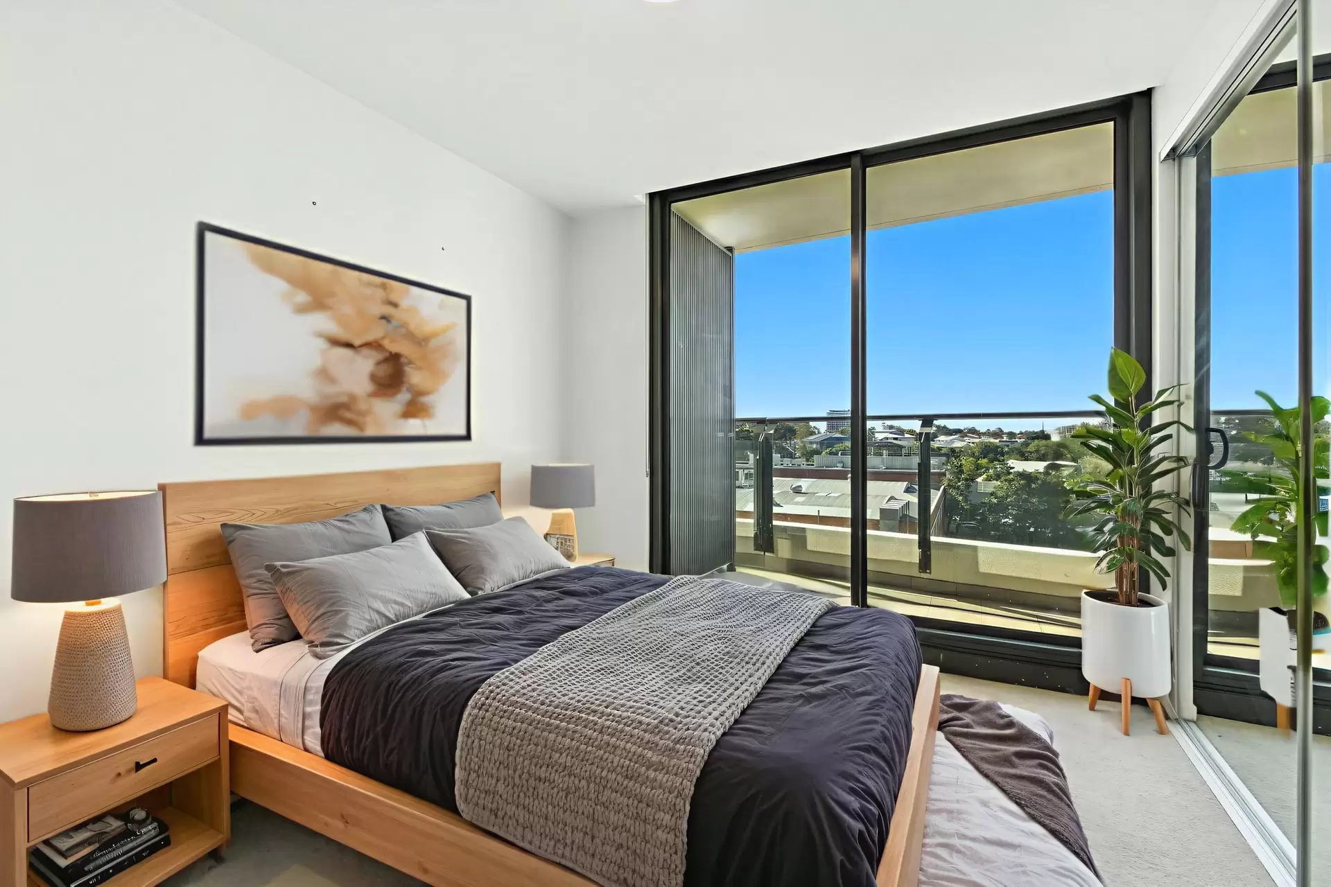 50402/37B Harbour Road, Hamilton Leased by Aurora Property - image 1