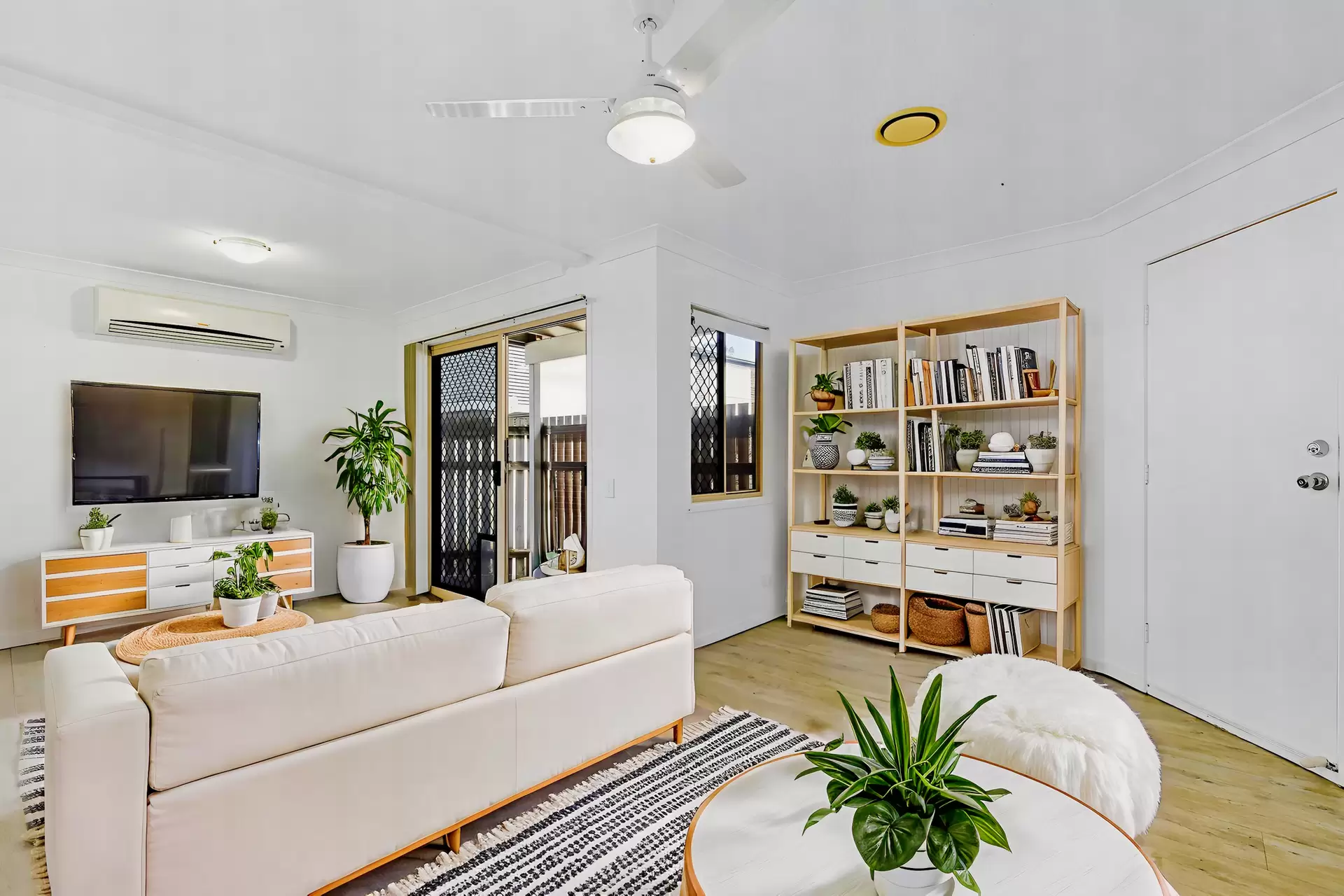 40/48-54 Fleet Drive, Kippa-ring Leased by Aurora Property - image 1