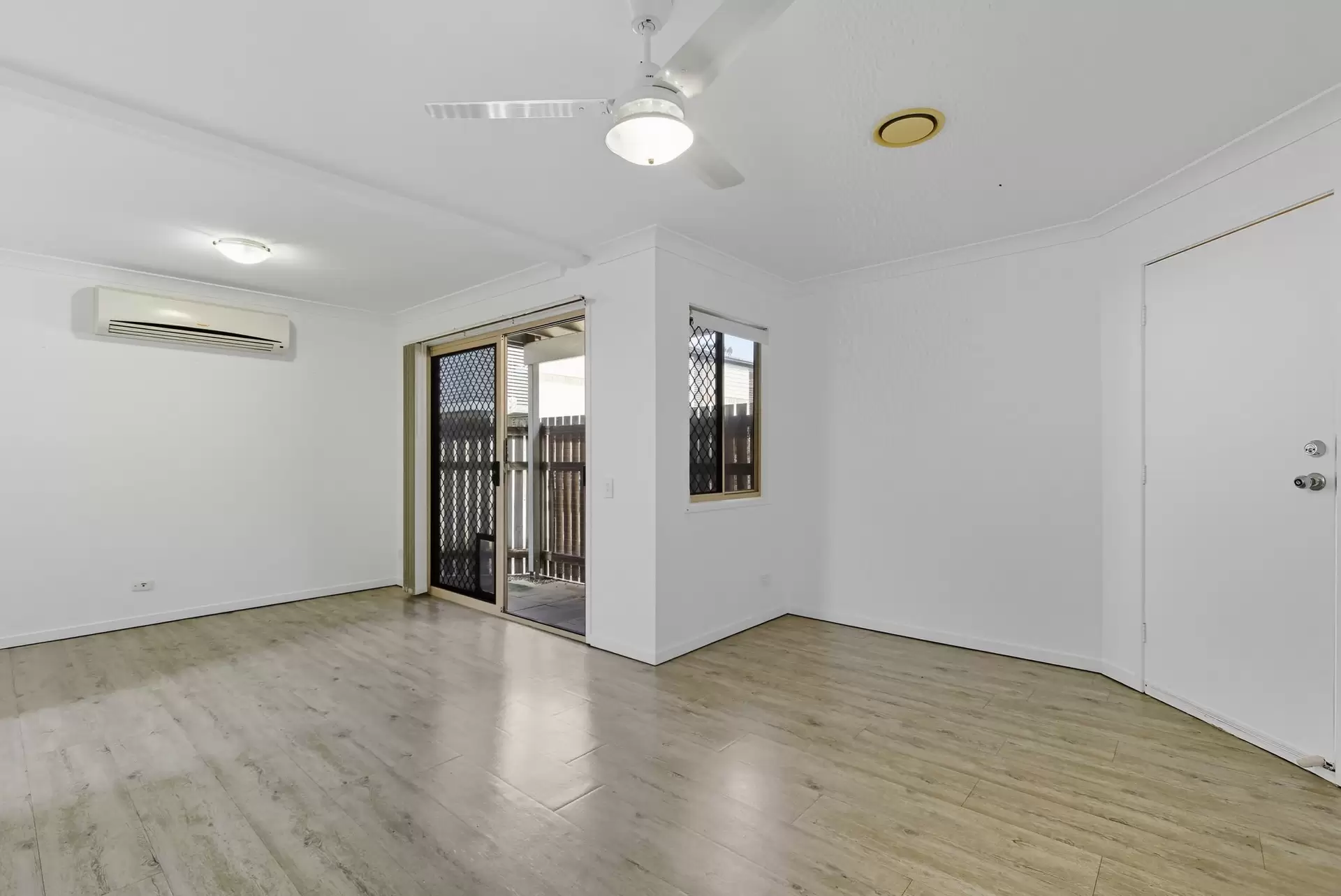 40/48-54 Fleet Drive, Kippa-ring Leased by Aurora Property - image 1