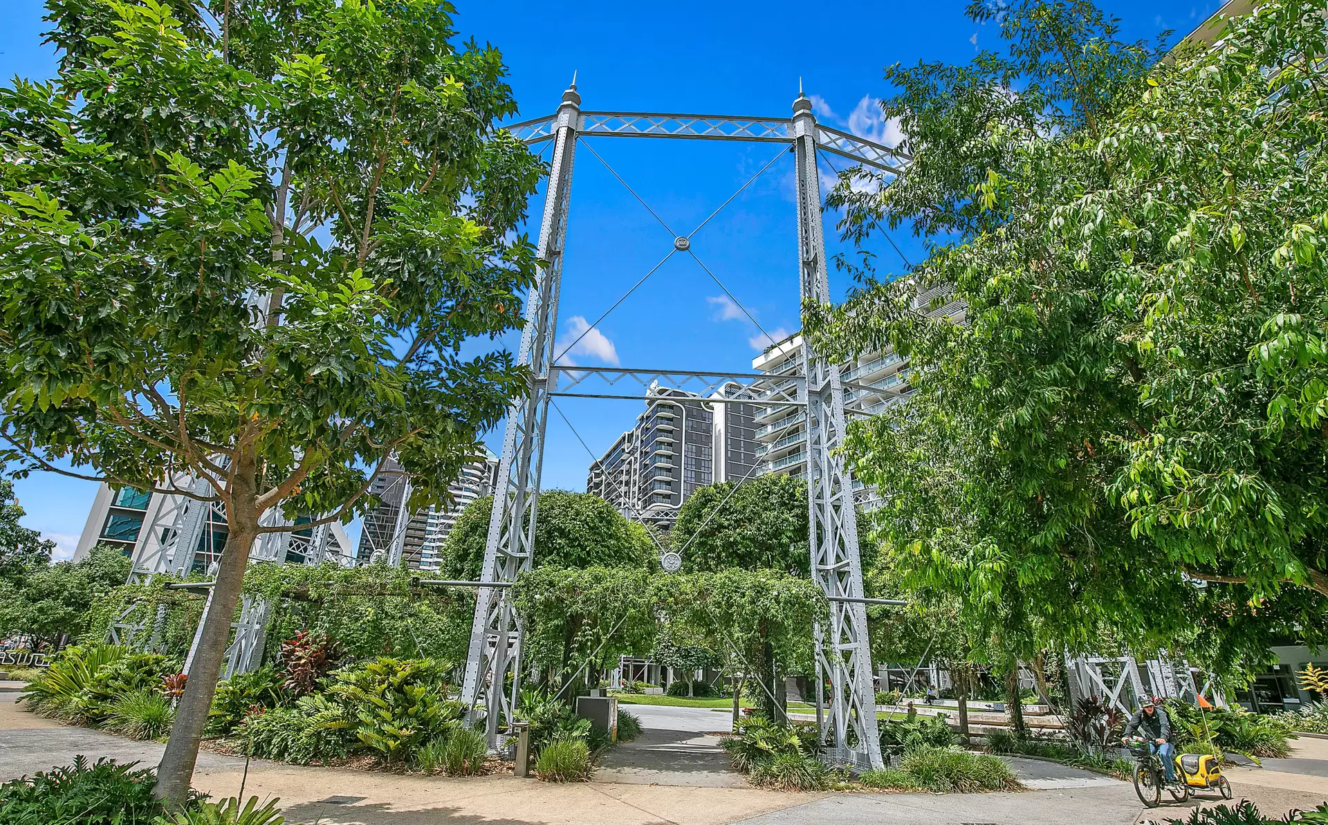 20905/37 Kyabra St, Newstead Sold by Aurora Property - image 1