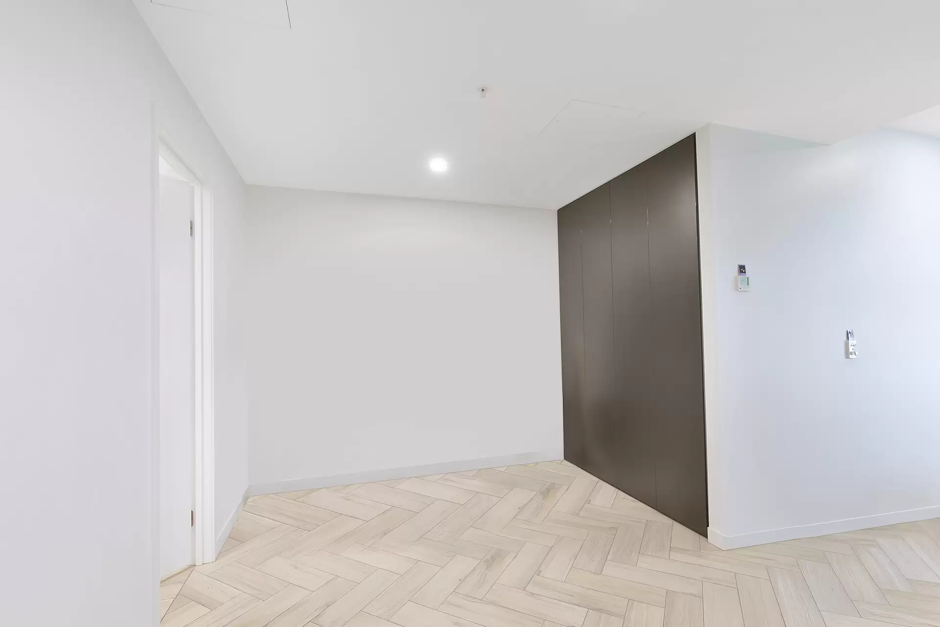 20506/7 Wharf Street, Hamilton Sold by Aurora Property - image 1