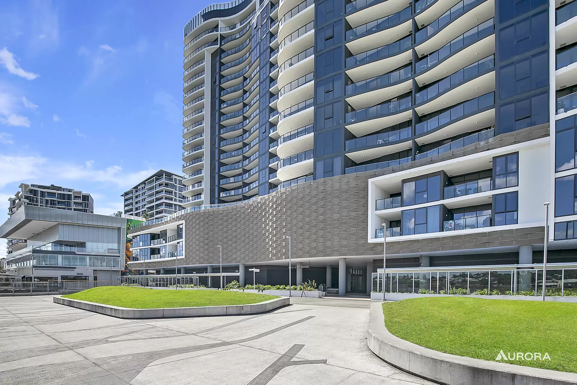 21203/7 Wharf Street, Hamilton Sold by Aurora Property - image 1