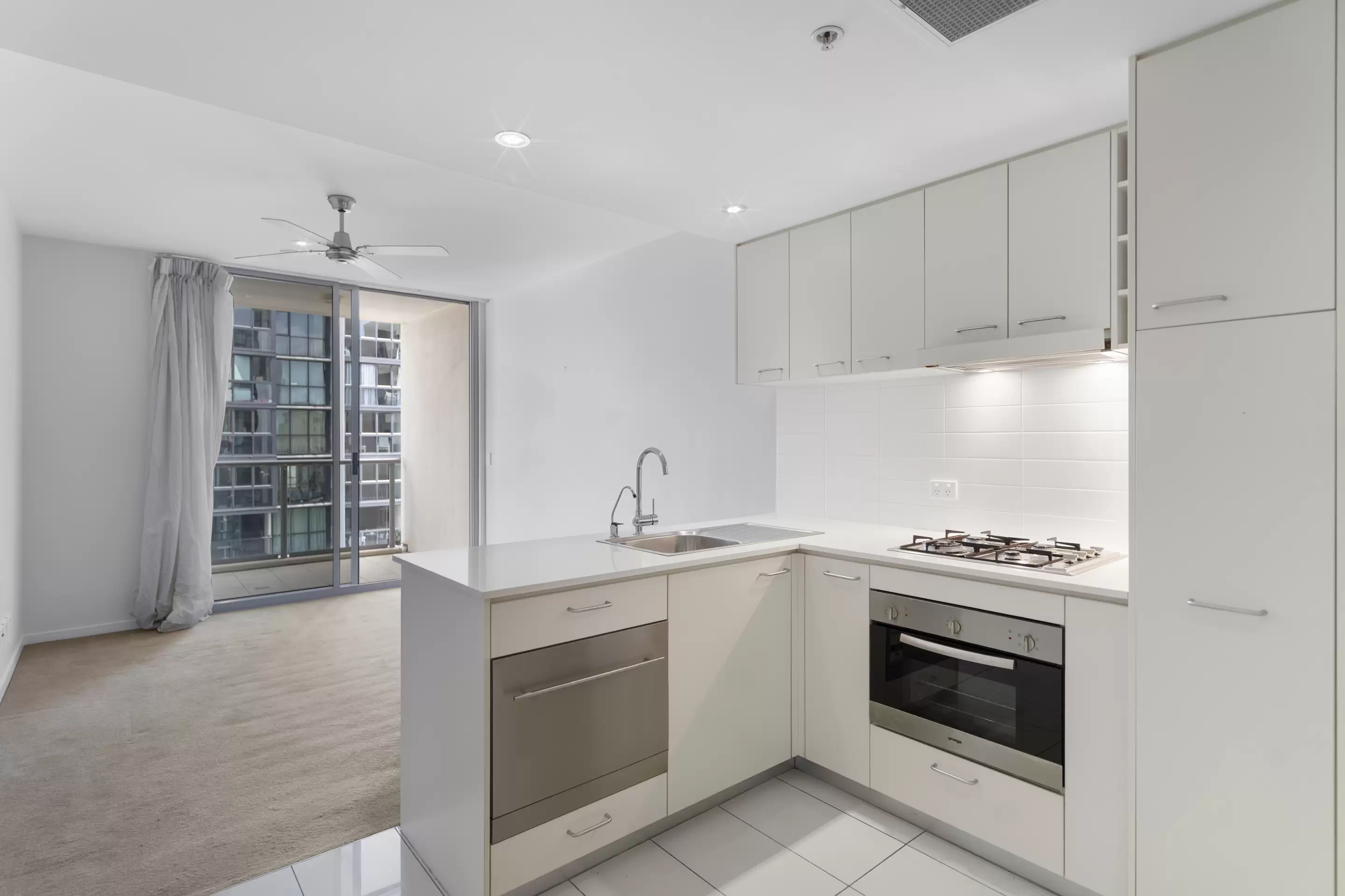 2603/127 Charlotte Street, Brisbane City For Sale by Aurora Property - image 2