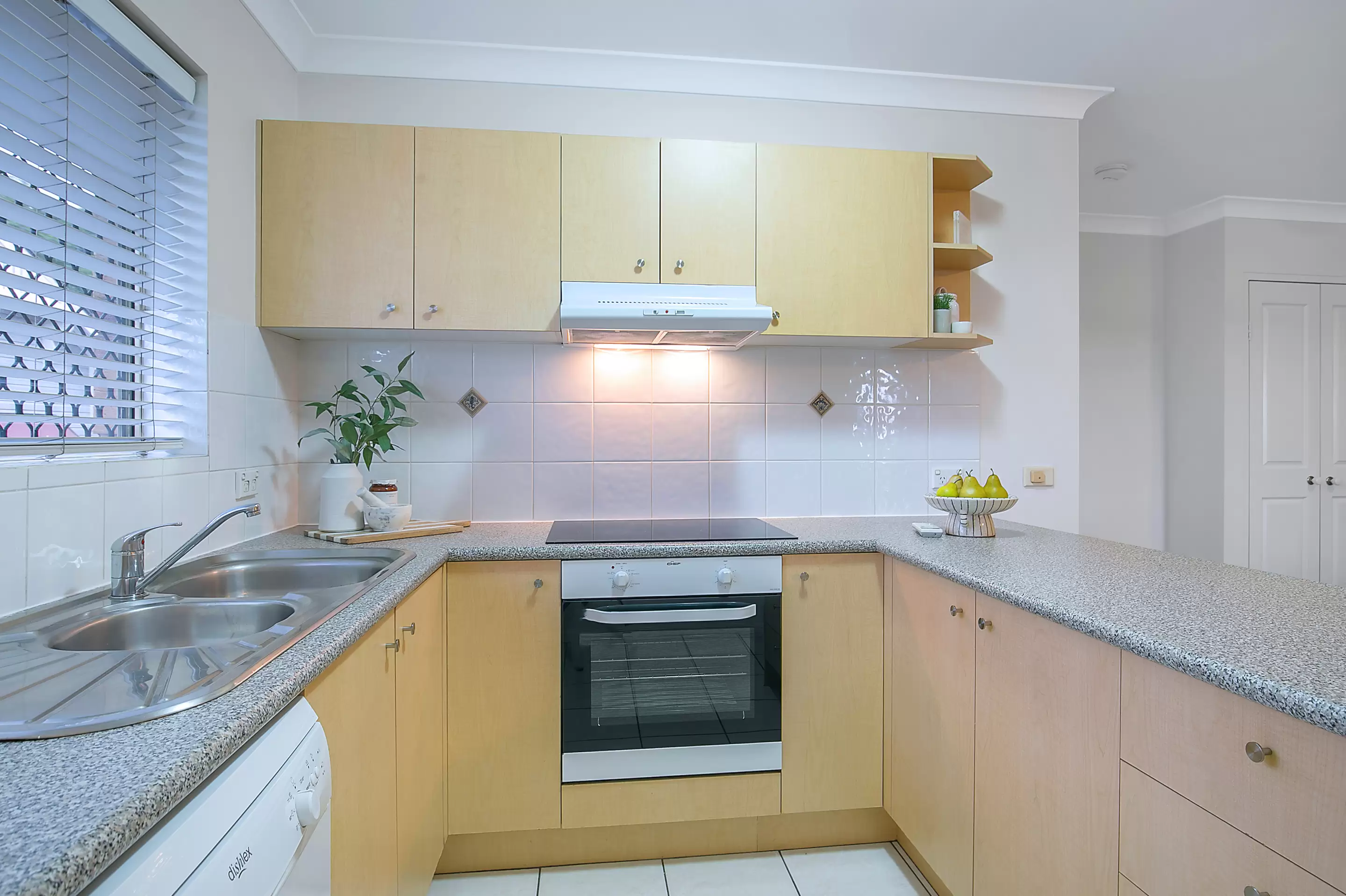 5/69 Shakespeare Street, Coorparoo For Sale by Aurora Property - image 2