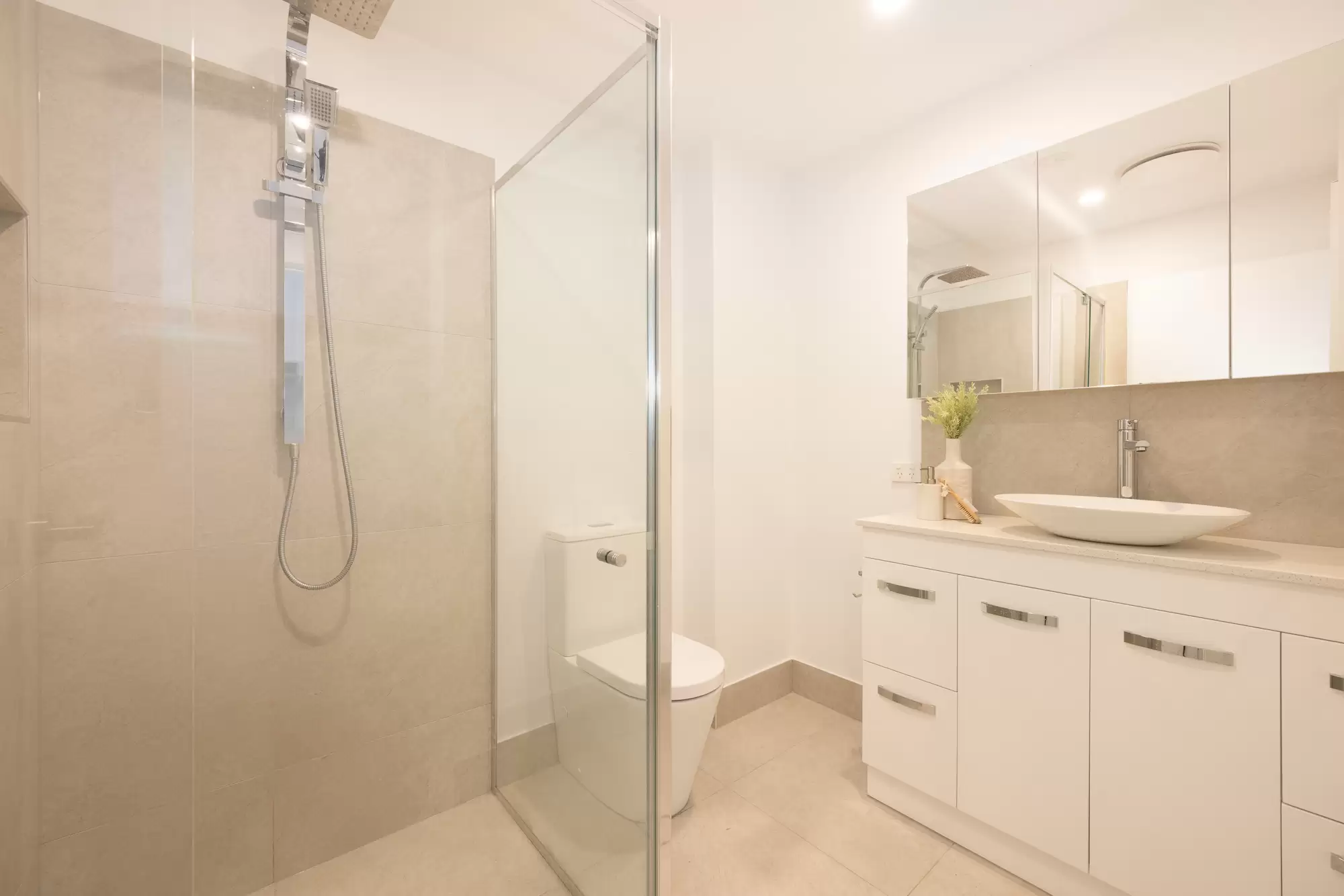 205/492 Samford Road, Gaythorne Sold by Aurora Property - image 4