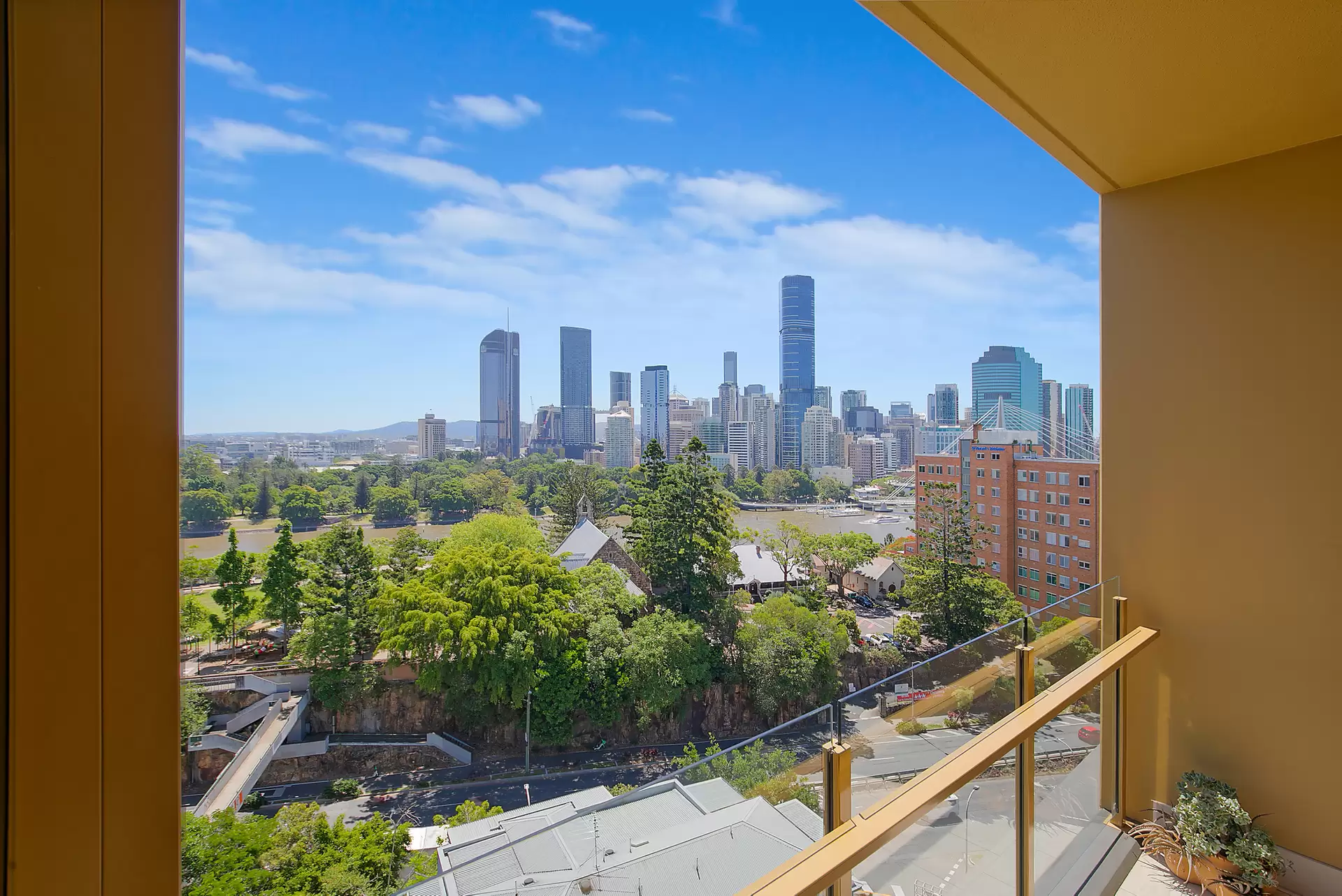 1003/25 Shafston Avenue, Kangaroo Point For Sale by Aurora Property - image 1