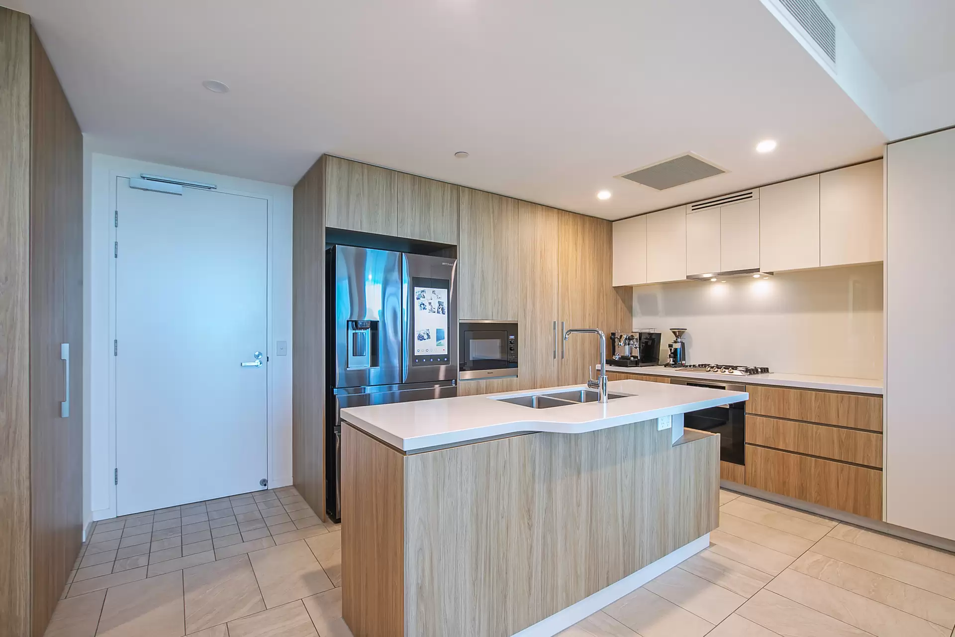 1003/25 Shafston Avenue, Kangaroo Point For Sale by Aurora Property - image 1