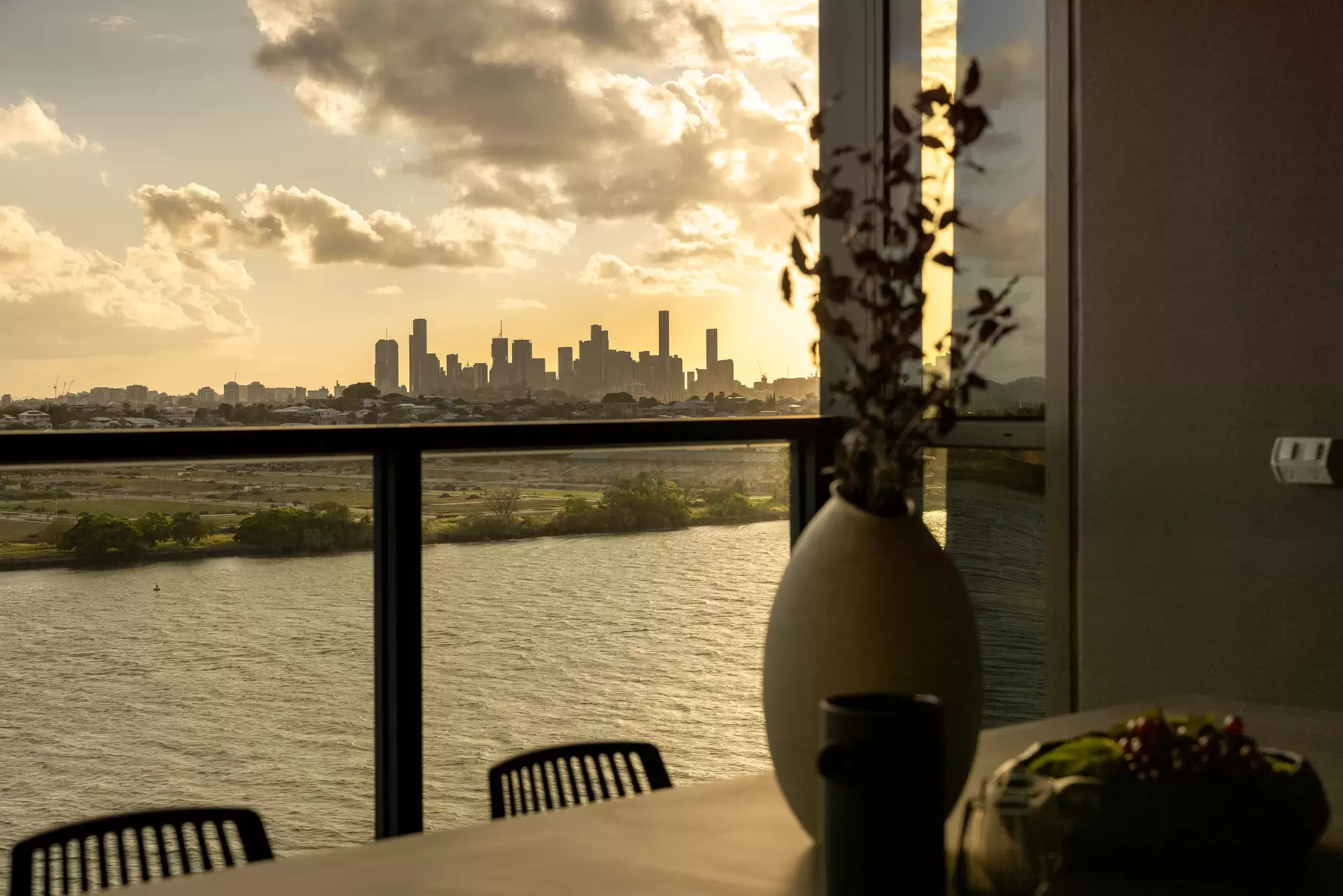 30805/15 Wharf Street, Hamilton For Sale by Aurora Property - image 1