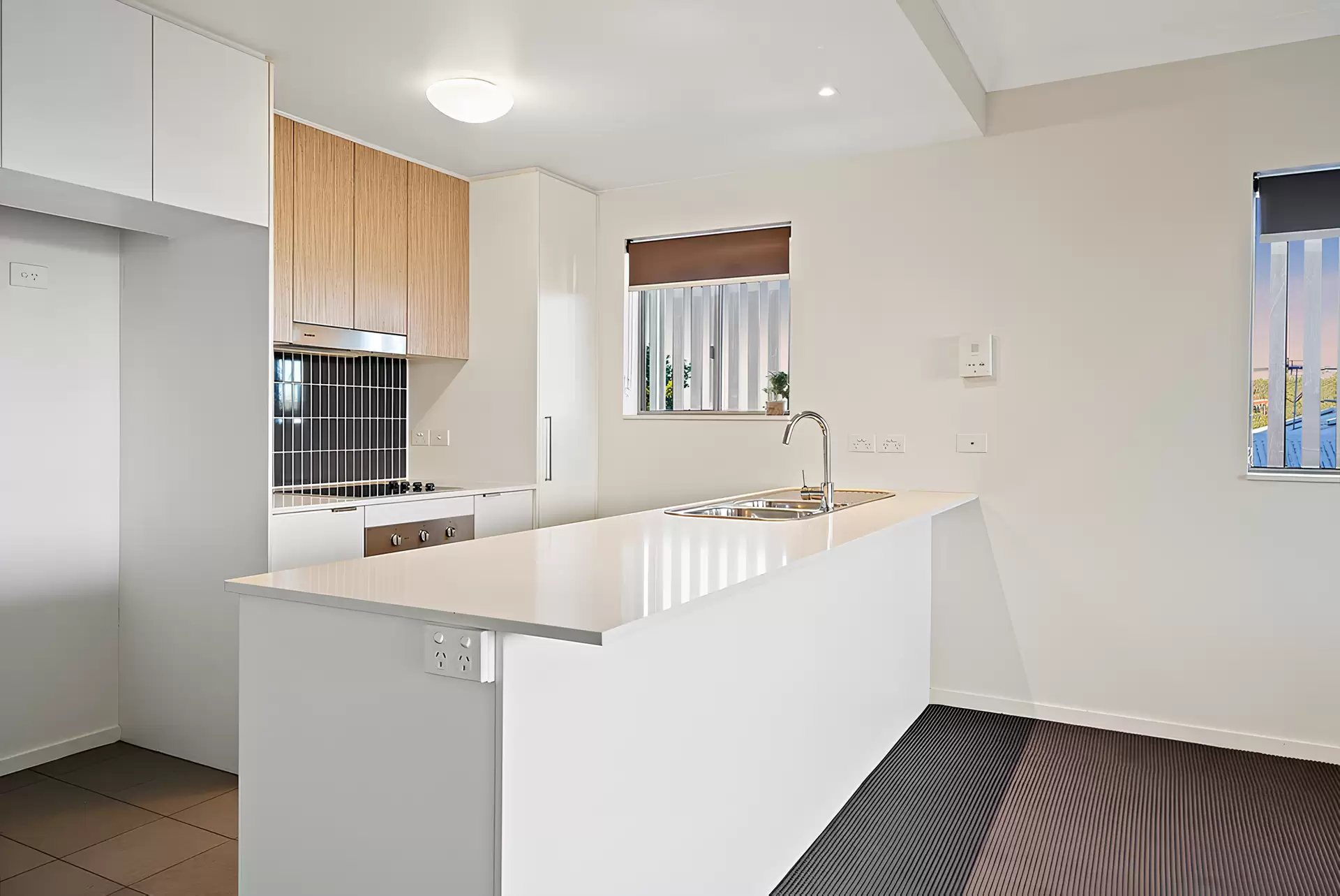 1/62 Waldheim Street, Annerley Sold by Aurora Property - image 1