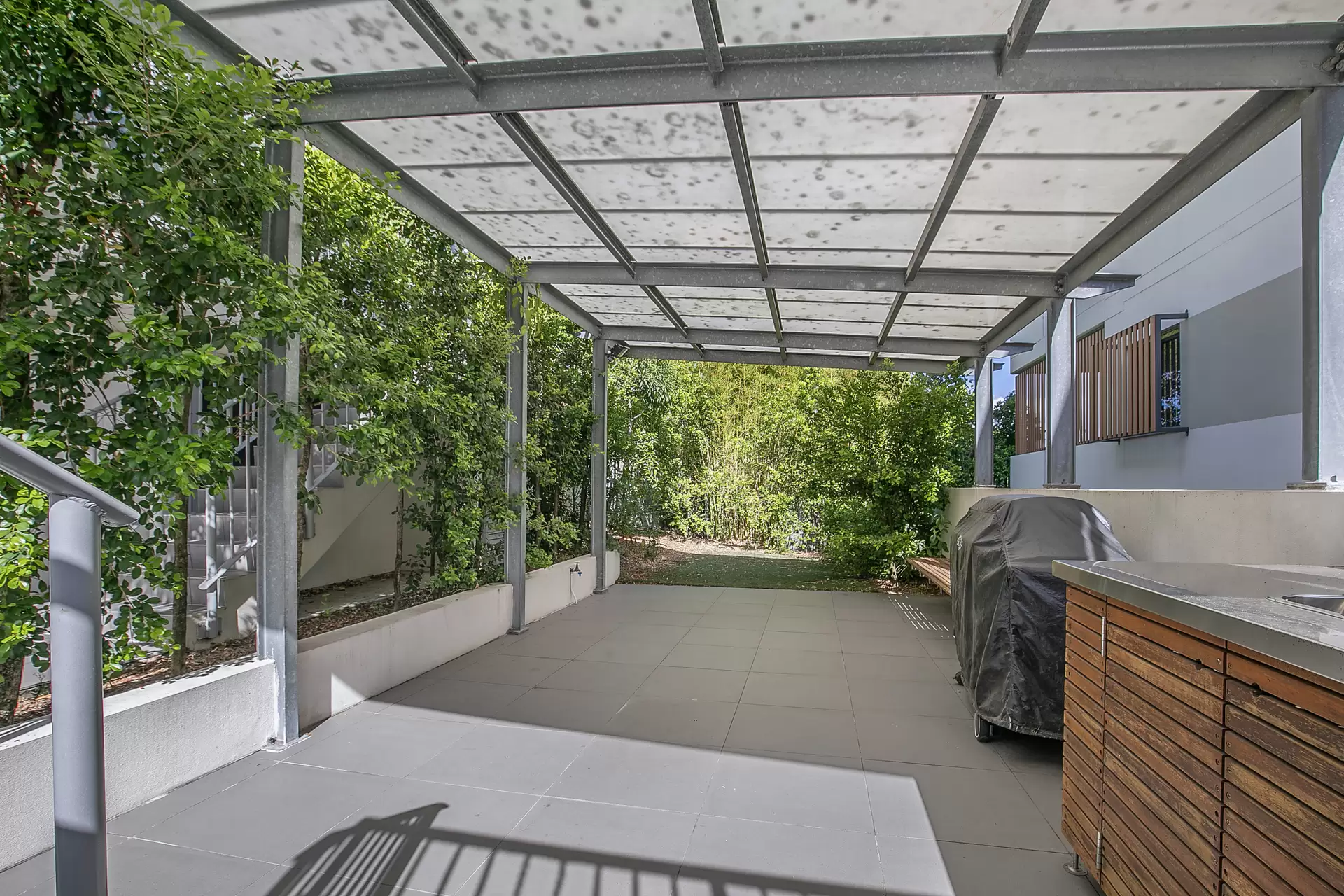 1/62 Waldheim Street, Annerley Sold by Aurora Property - image 1