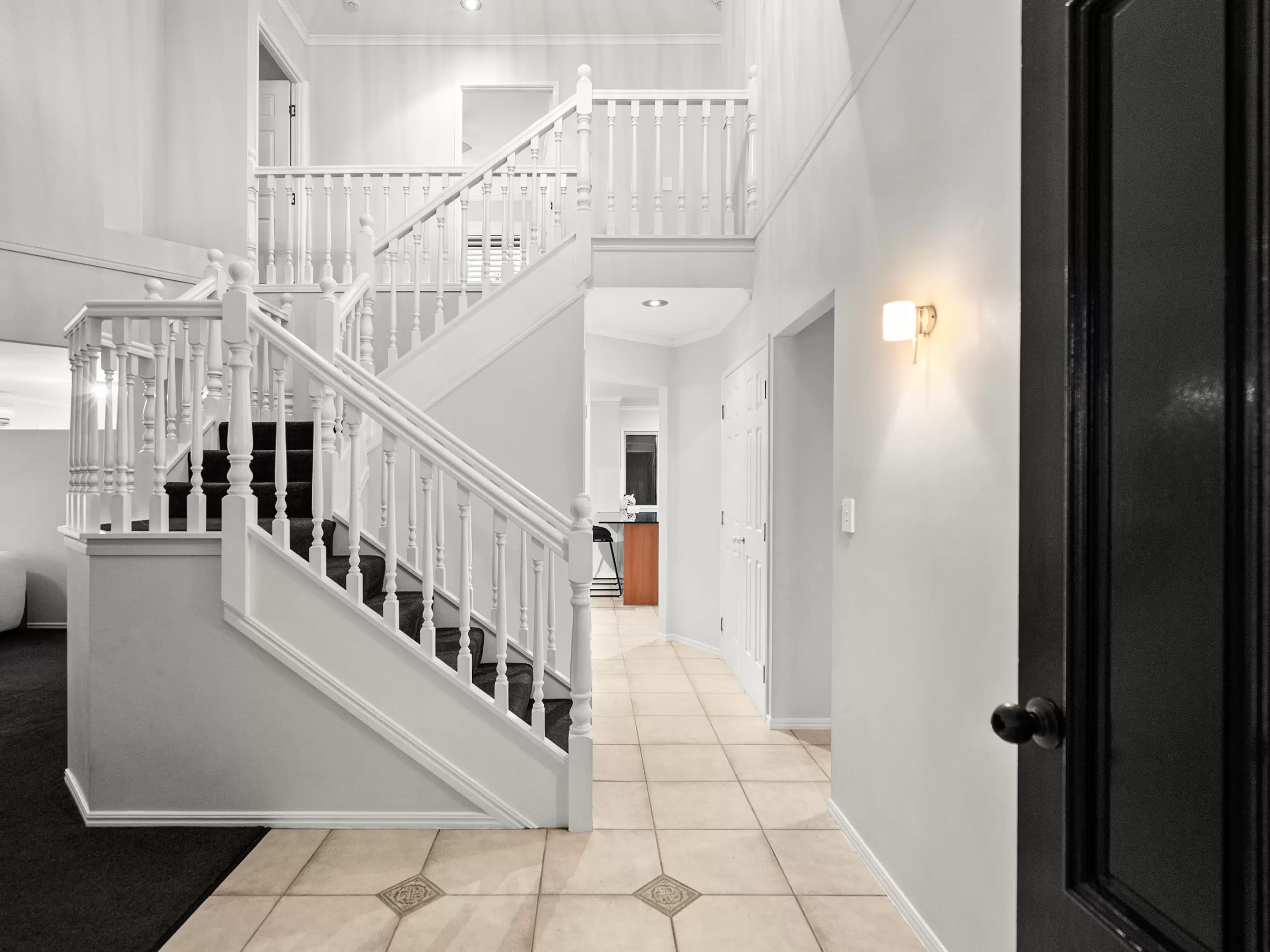 52 Berkley Place, Carindale Sold by Aurora Property - image 2