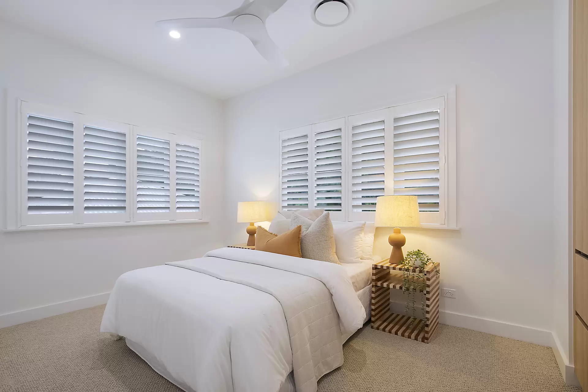 258 Chatsworth Road, Coorparoo Sold by Aurora Property - image 1