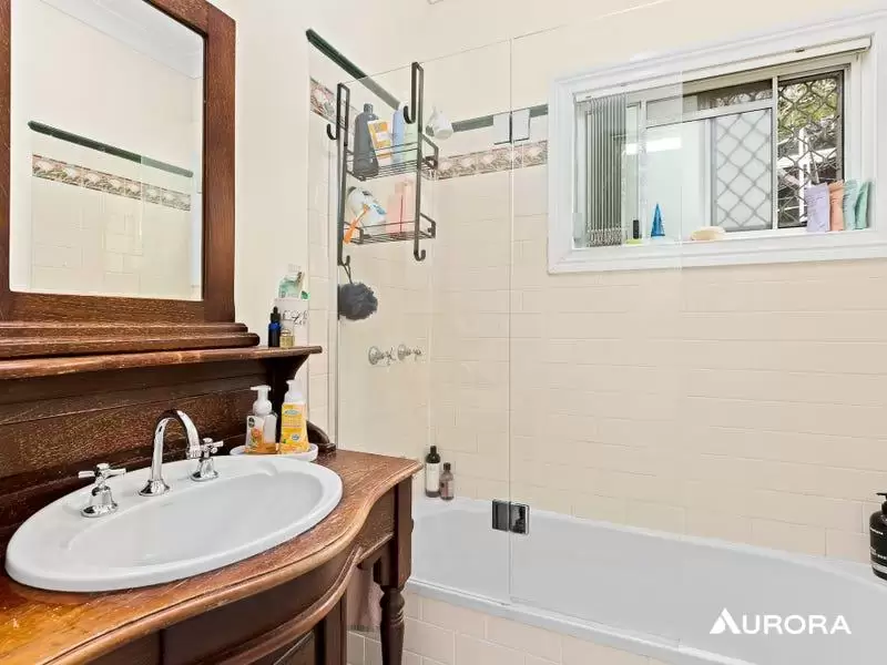 7 Carntyne Street, Morningside Leased by Aurora Property - image 8