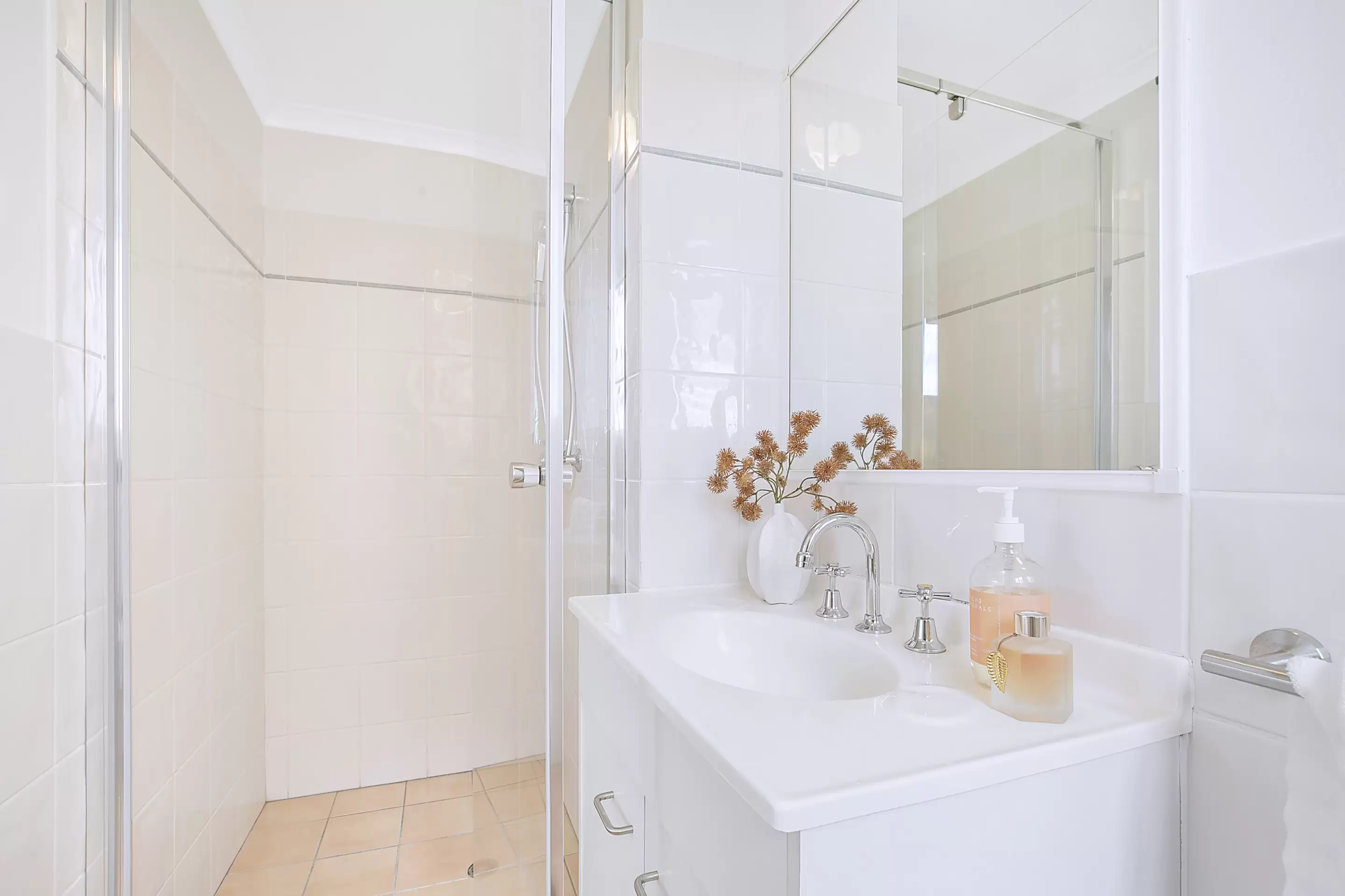 2/69 Shakespeare Street, Coorparoo For Sale by Aurora Property - image 6