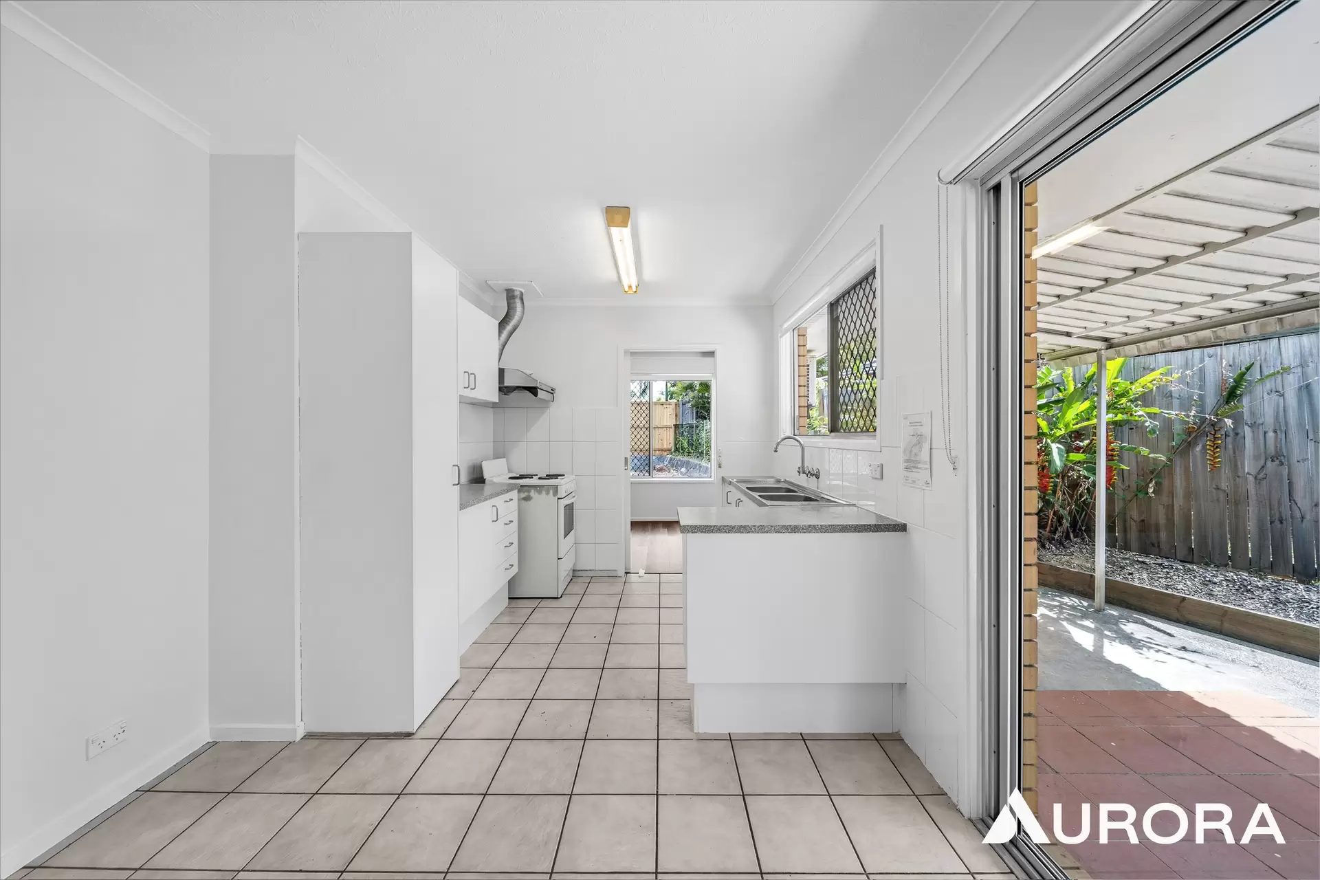 379 McCullough, Sunnybank For Lease by Aurora Property - image 1