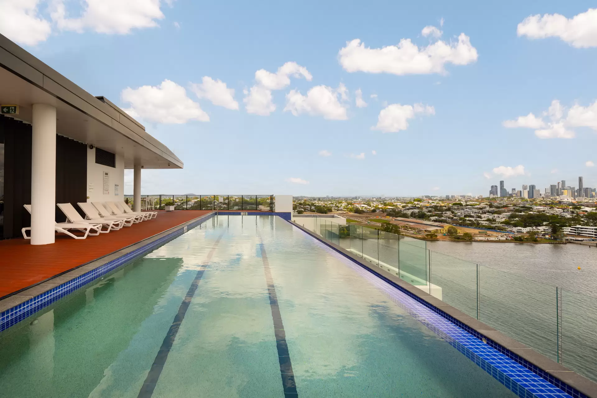 21312/37D Harbour Road, Hamilton Sold by Aurora Property - image 1