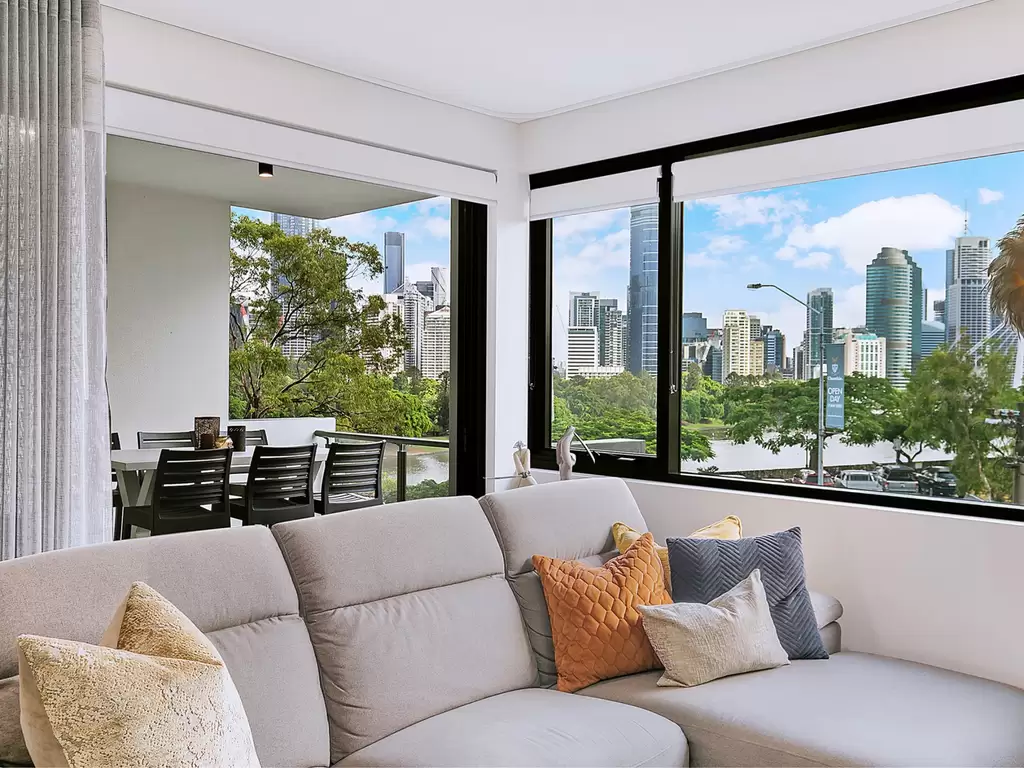 202/98 River Terrace, Kangaroo Point For Sale by Aurora Property