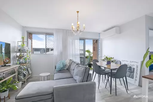 1/56 Pembroke Road, Coorparoo Sold by Aurora Property