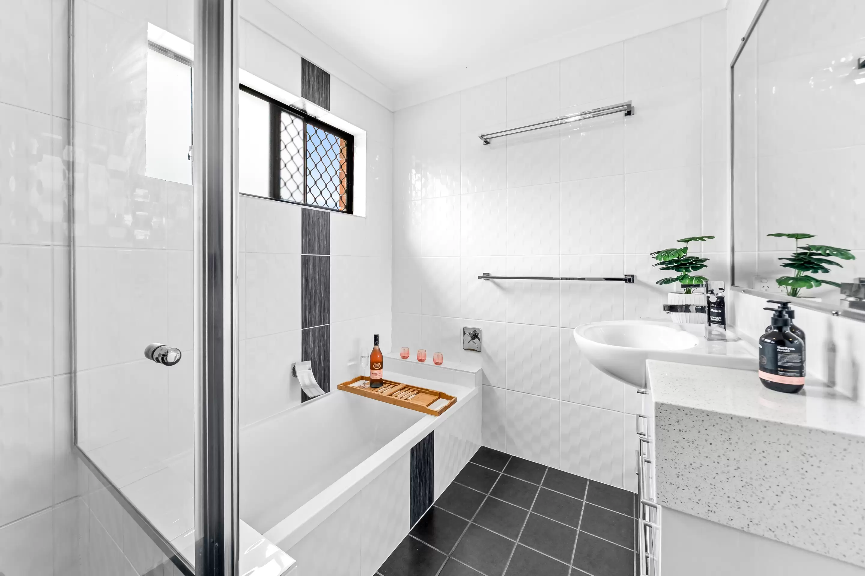 63 Ellendale Crescent, Daisy Hill Sold by Aurora Property - image 12