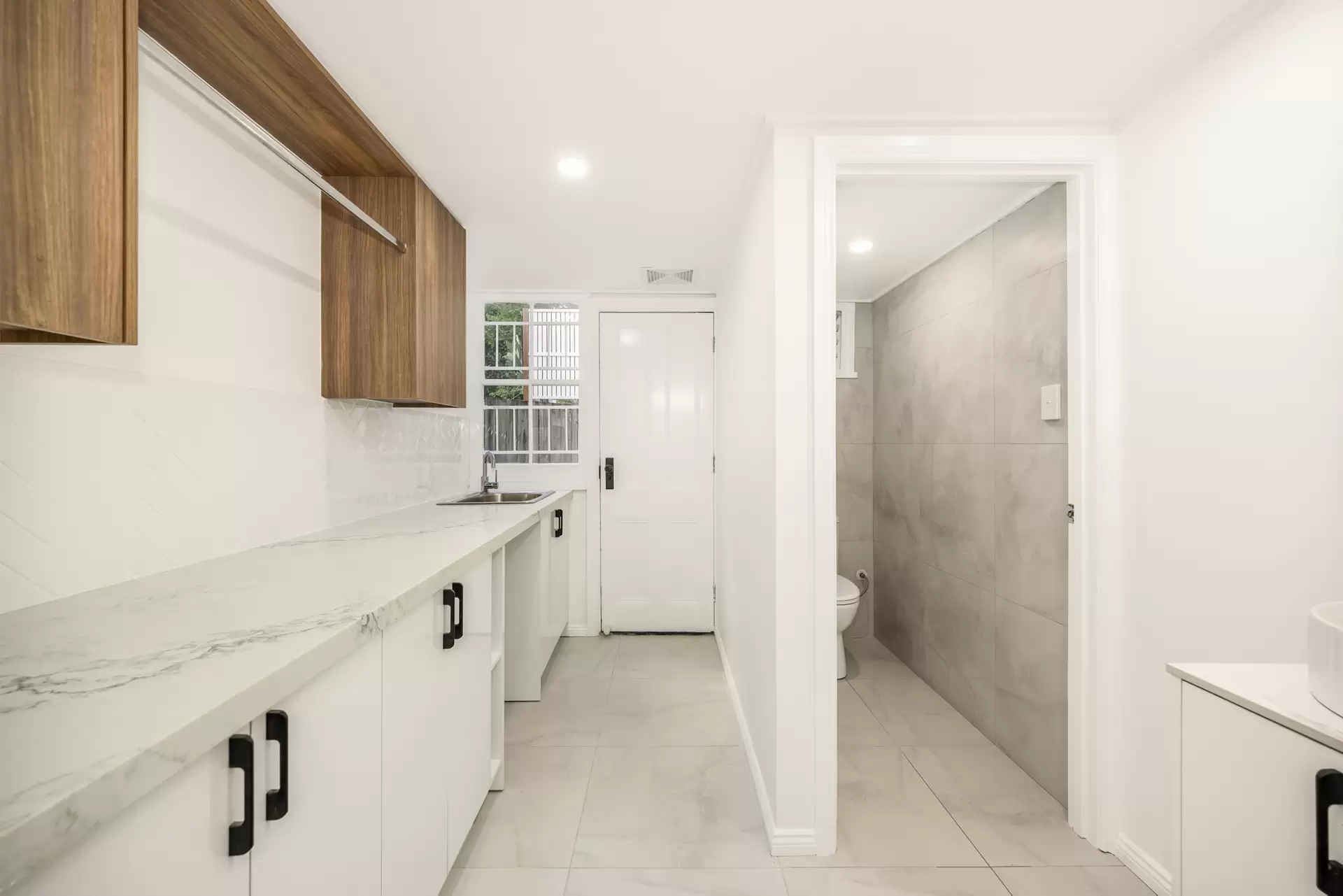 21 Flower Street, Woolloongabba Sold by Aurora Property - image 1