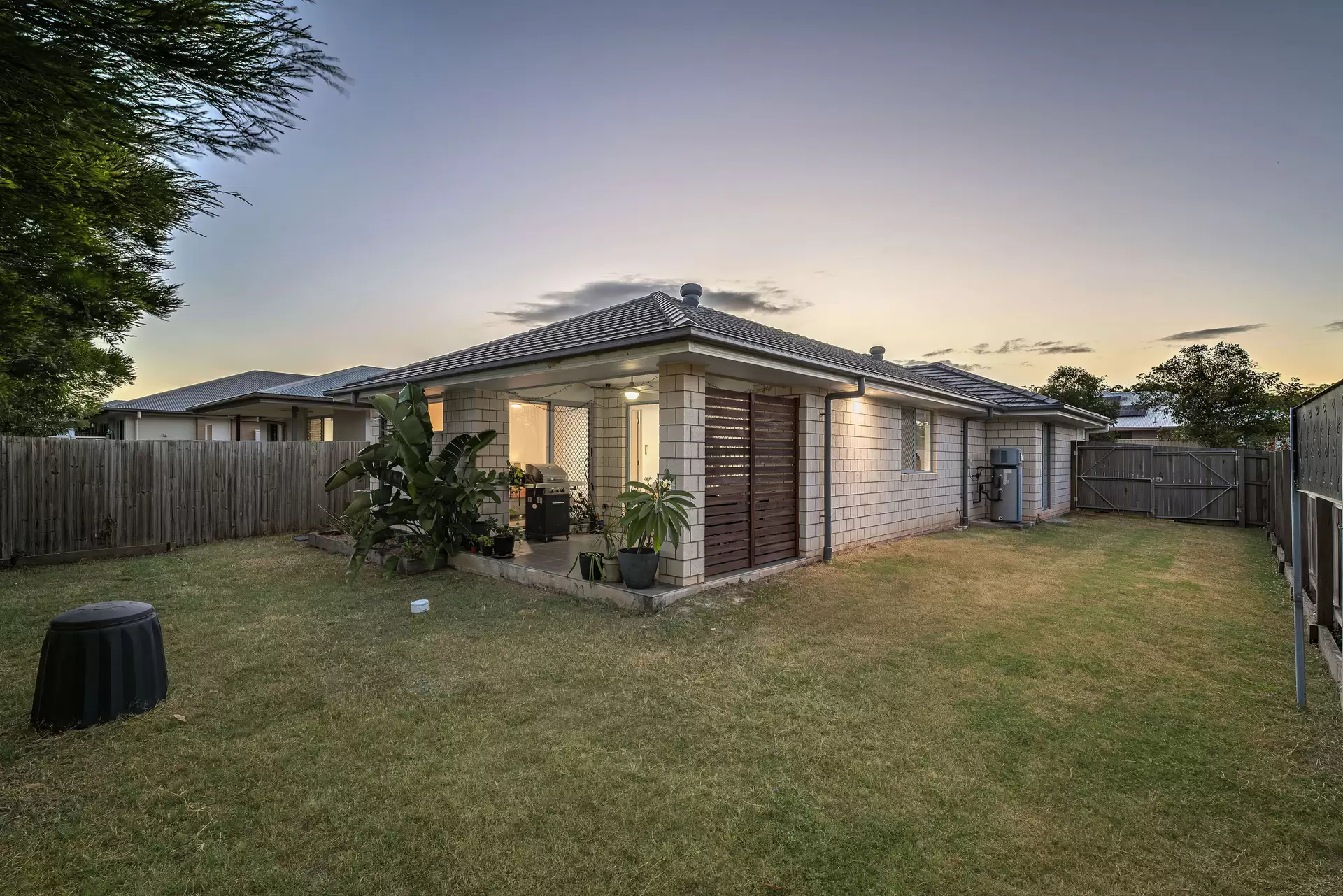 34 Niels Cres, Park Ridge For Lease by Aurora Property - image 1