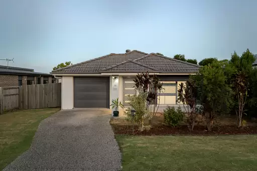 34 Niels Cres, Park Ridge For Lease by Aurora Property