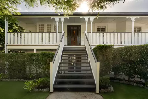 124 Alexandra Road, Clayfield Auction by Aurora Property