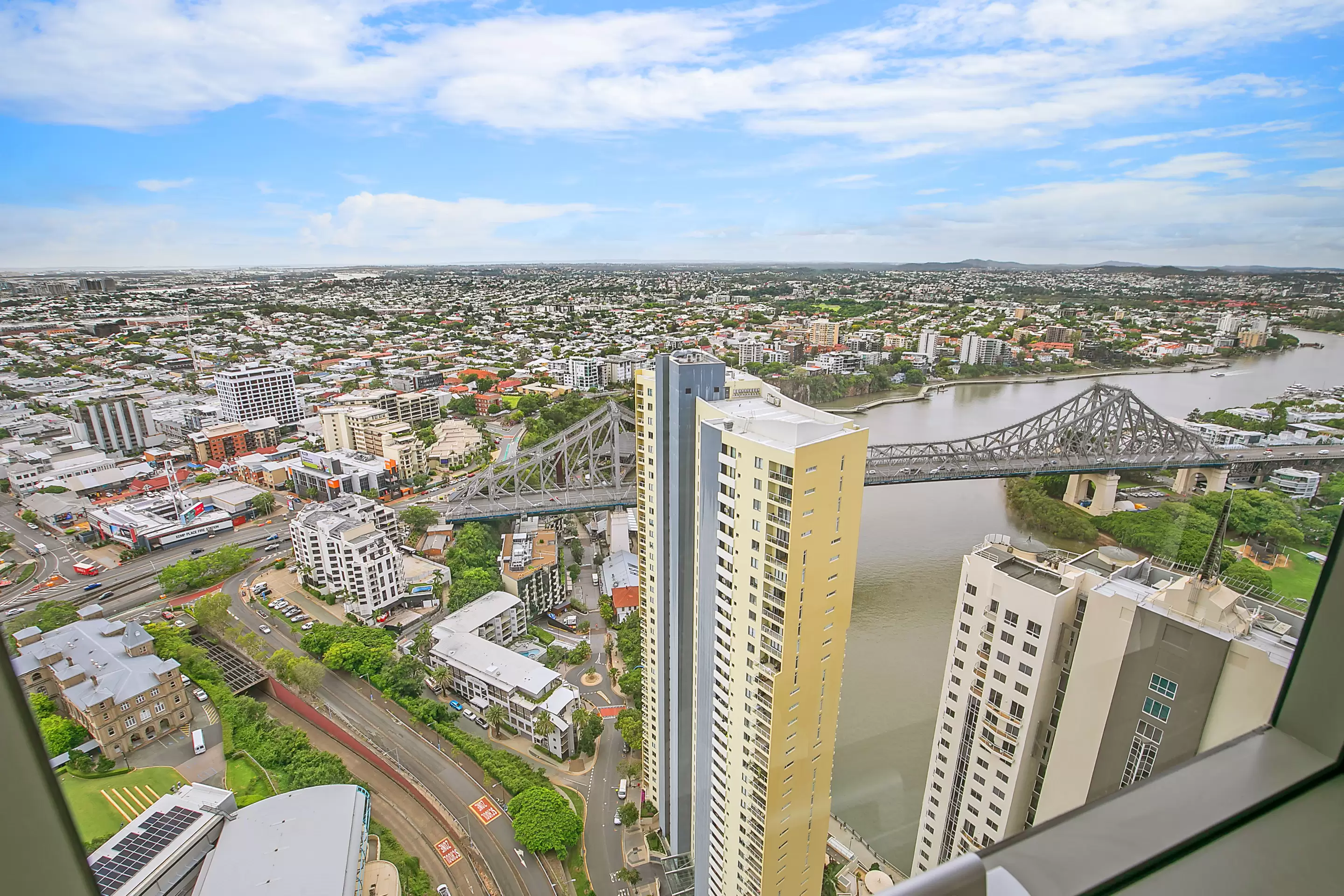 4204/501 Adelaide Street, Brisbane City For Sale by Aurora Property - image 2