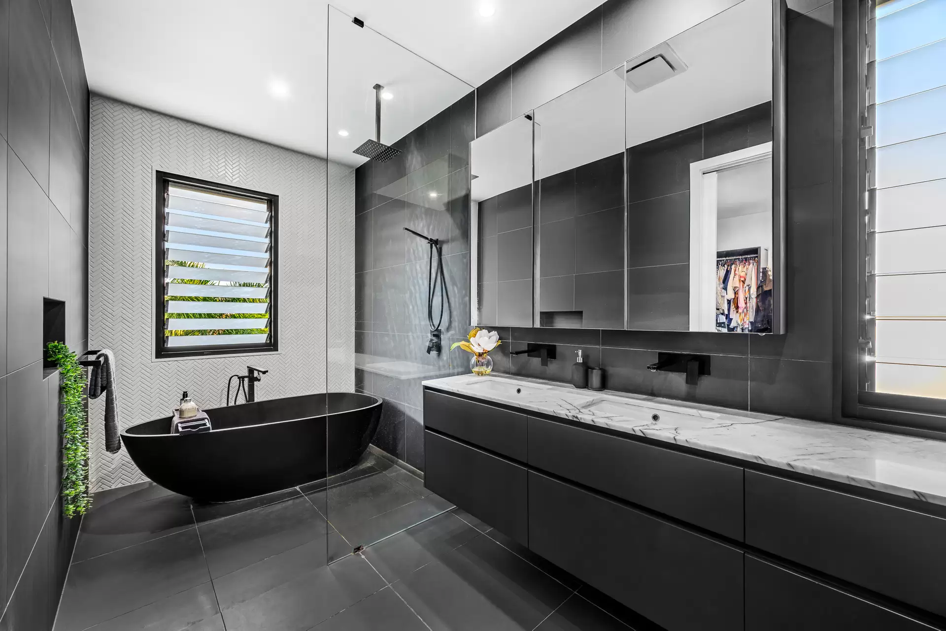 90 Jackson Street, Hamilton For Sale by Aurora Property - image 1