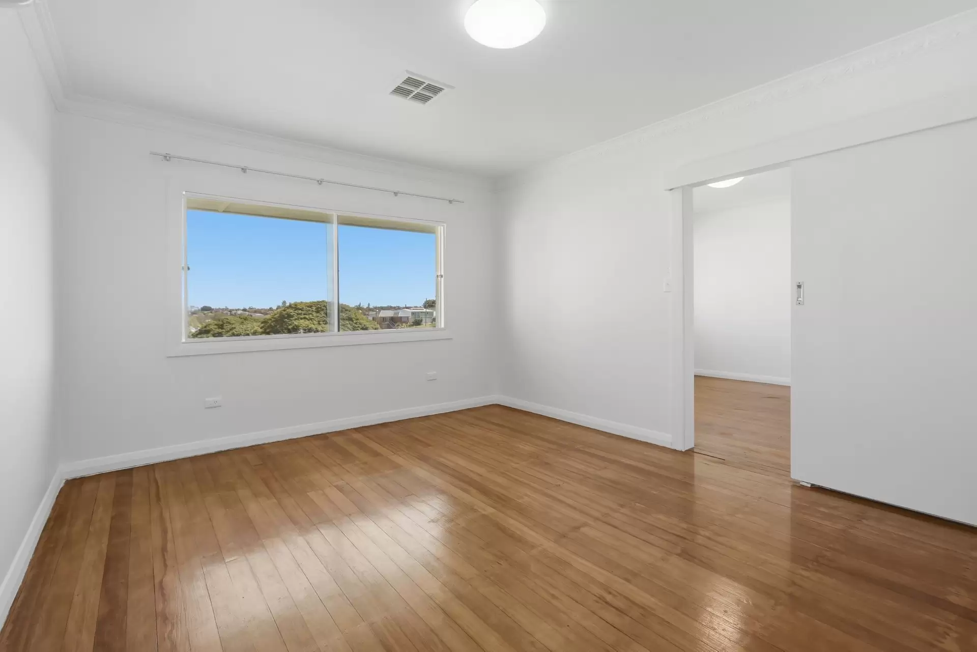 69 Dunrod St, Holland Park West Leased by Aurora Property - image 1