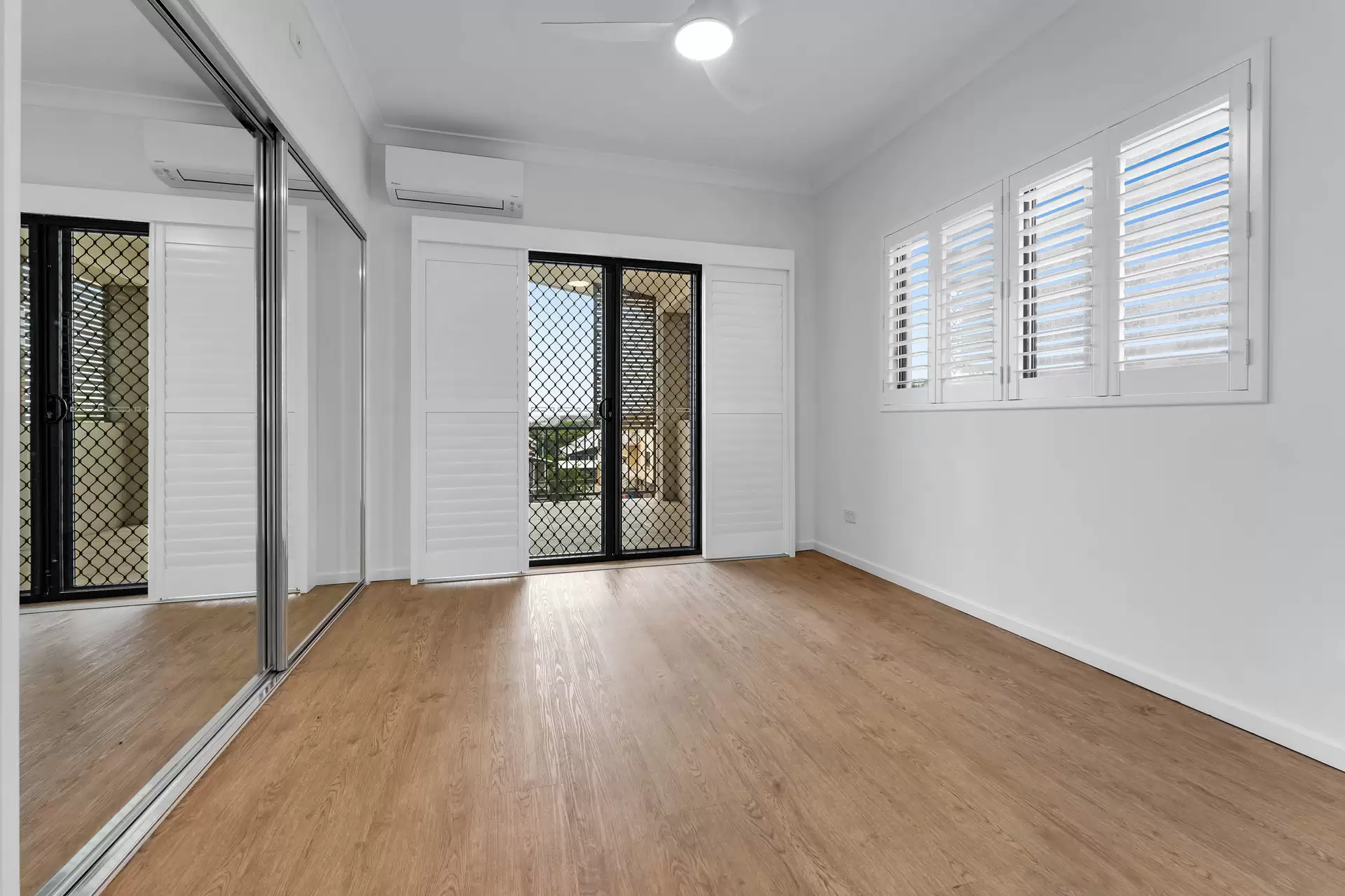 6/296 Cornwall Street, Stones Corner For Lease by Aurora Property - image 1
