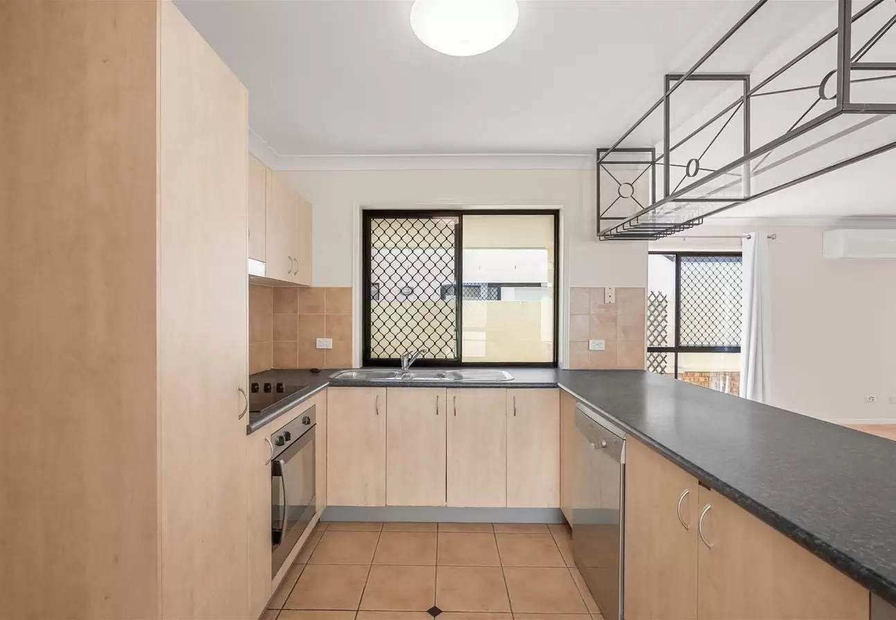 17 Prudence Court, Carina For Lease by Aurora Property - image 2