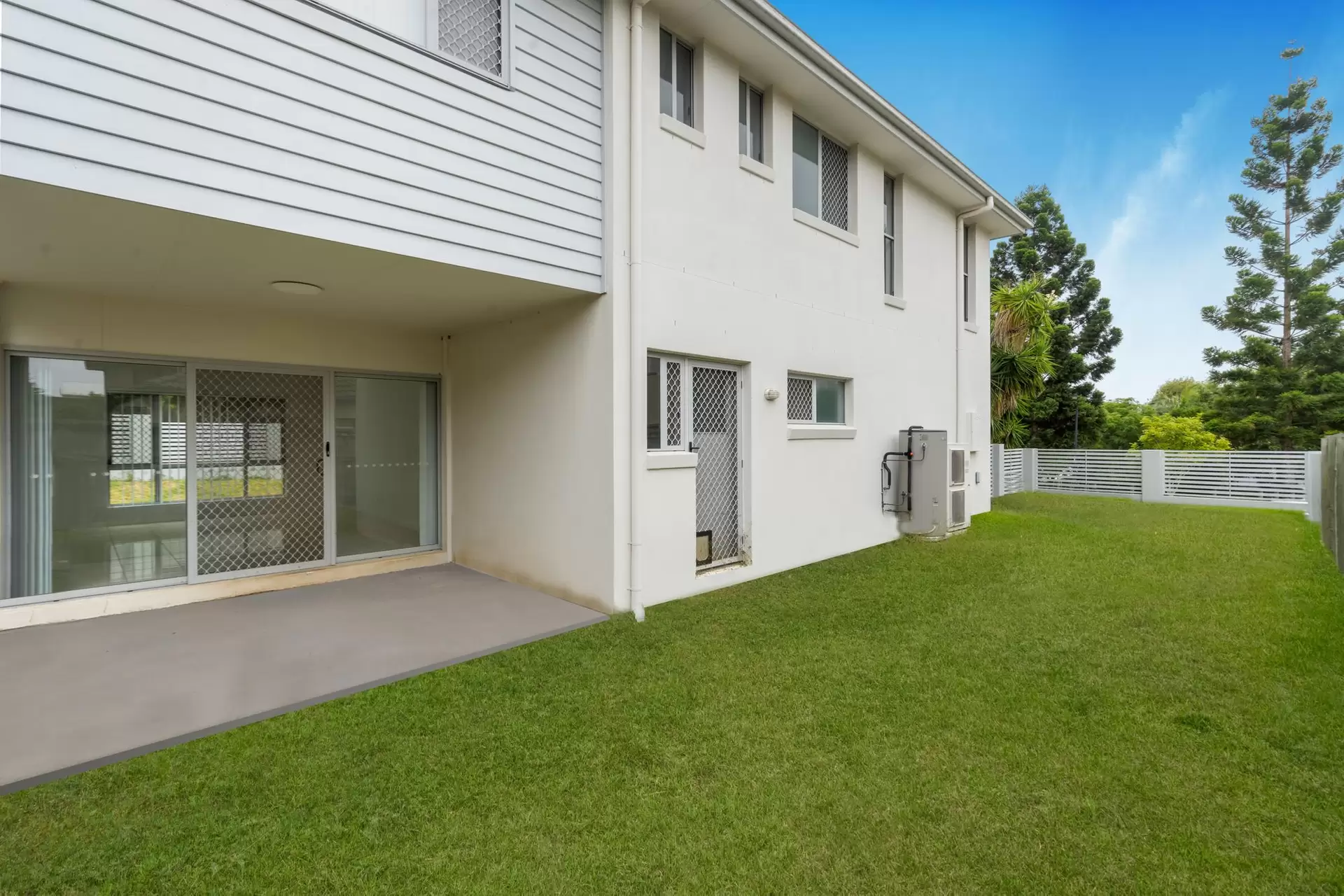 17 Ellendale Circuit, Eight Mile Plains For Sale by Aurora Property - image 1