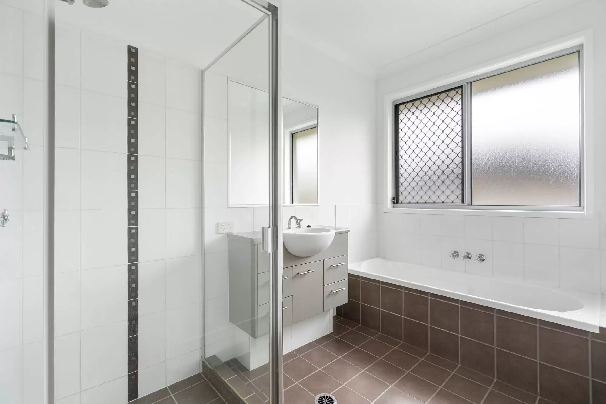 17 Ellendale Circuit, Eight Mile Plains For Sale by Aurora Property - image 15