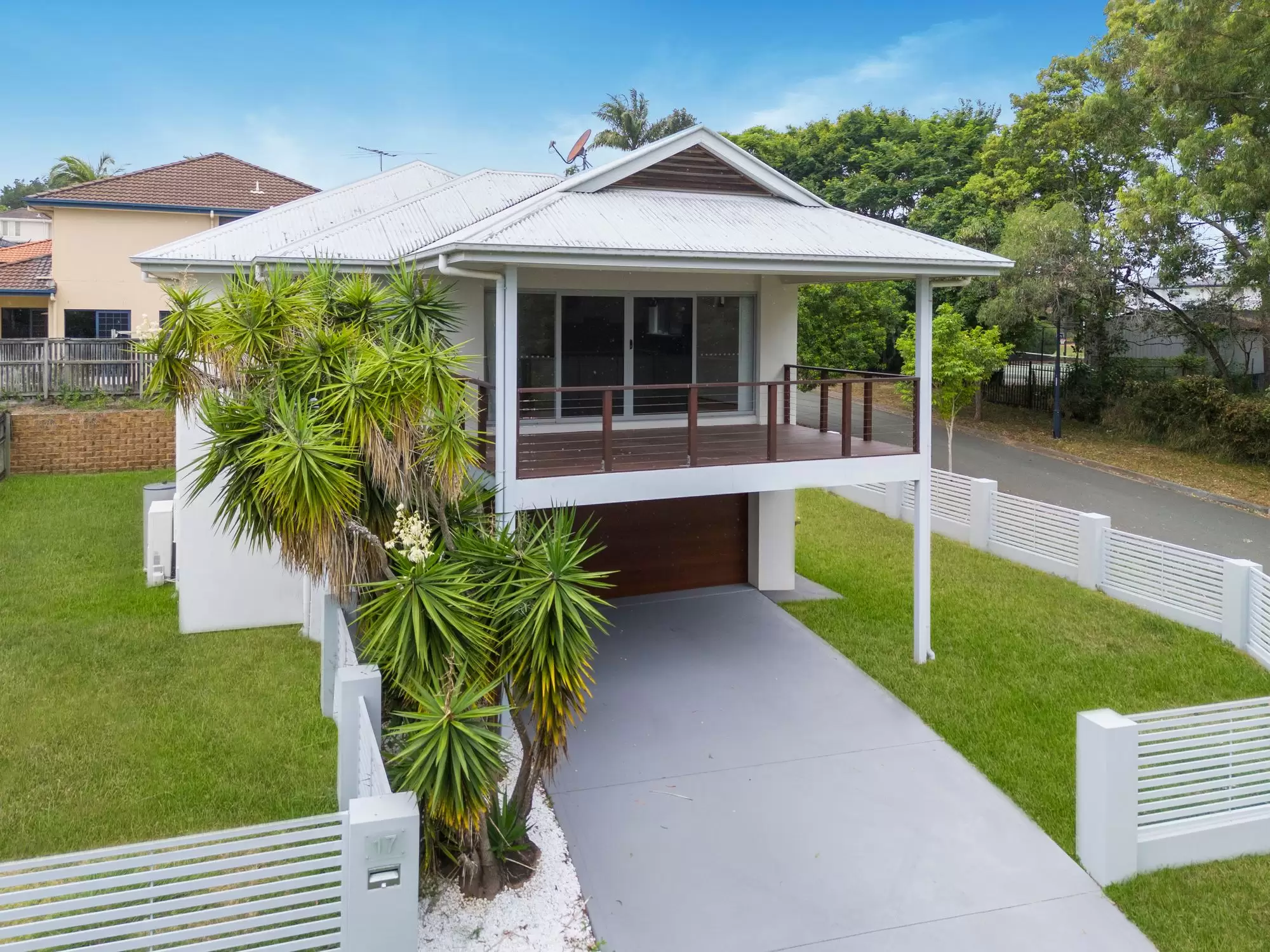 17 Ellendale Circuit, Eight Mile Plains For Sale by Aurora Property - image 1