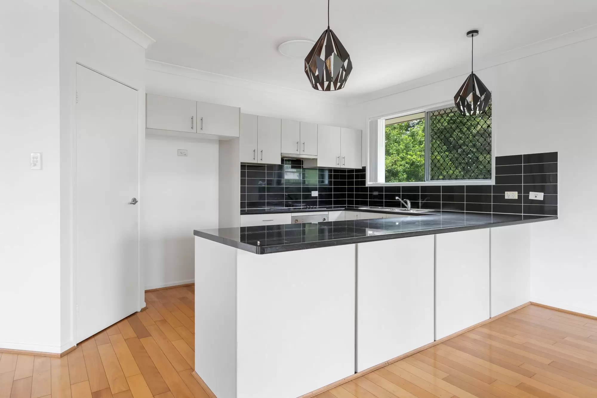 17 Ellendale Circuit, Eight Mile Plains For Sale by Aurora Property - image 8