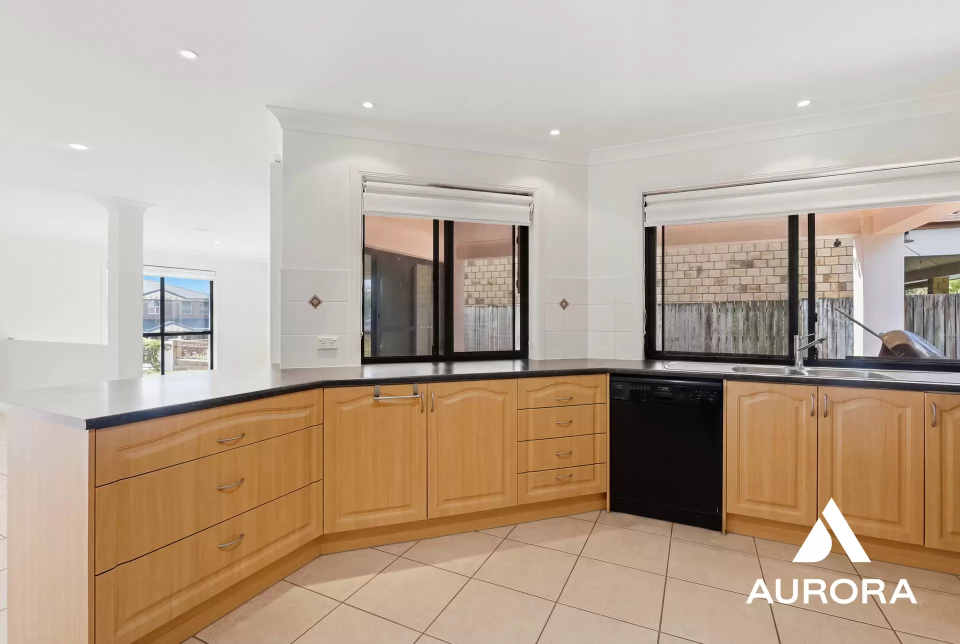 67 Delaney Circuit, Carindale Leased by Aurora Property - image 1