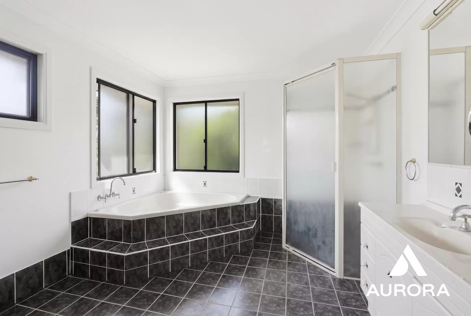 67 Delaney Circuit, Carindale Leased by Aurora Property - image 1