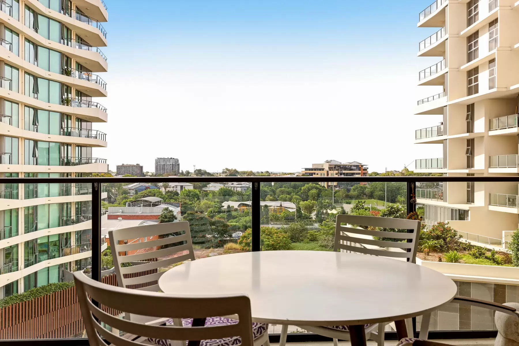 20611/37D Harbour Road, Hamilton For Sale by Aurora Property - image 2
