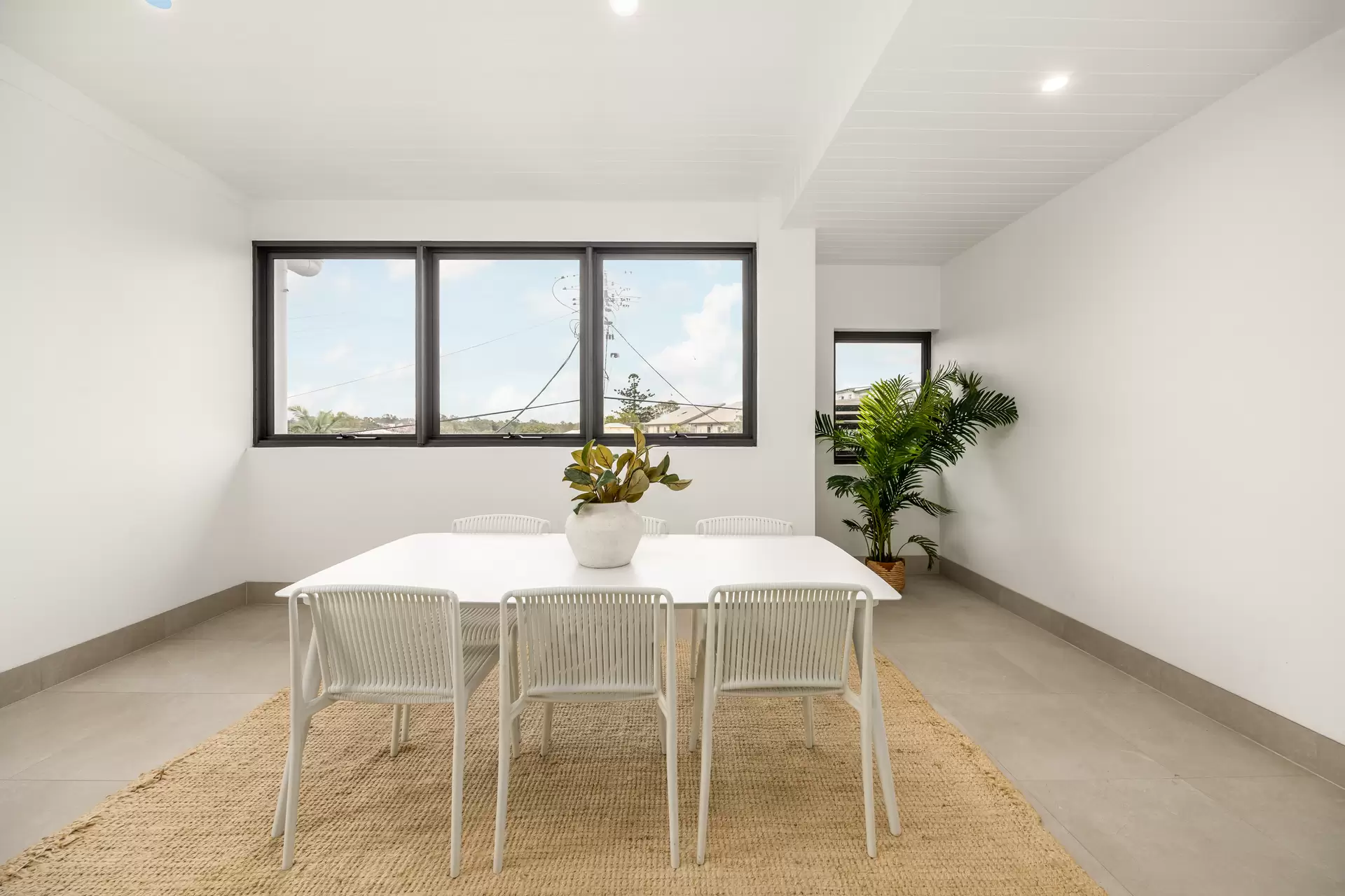 104/492 Samford Road, Gaythorne Sold by Aurora Property - image 1