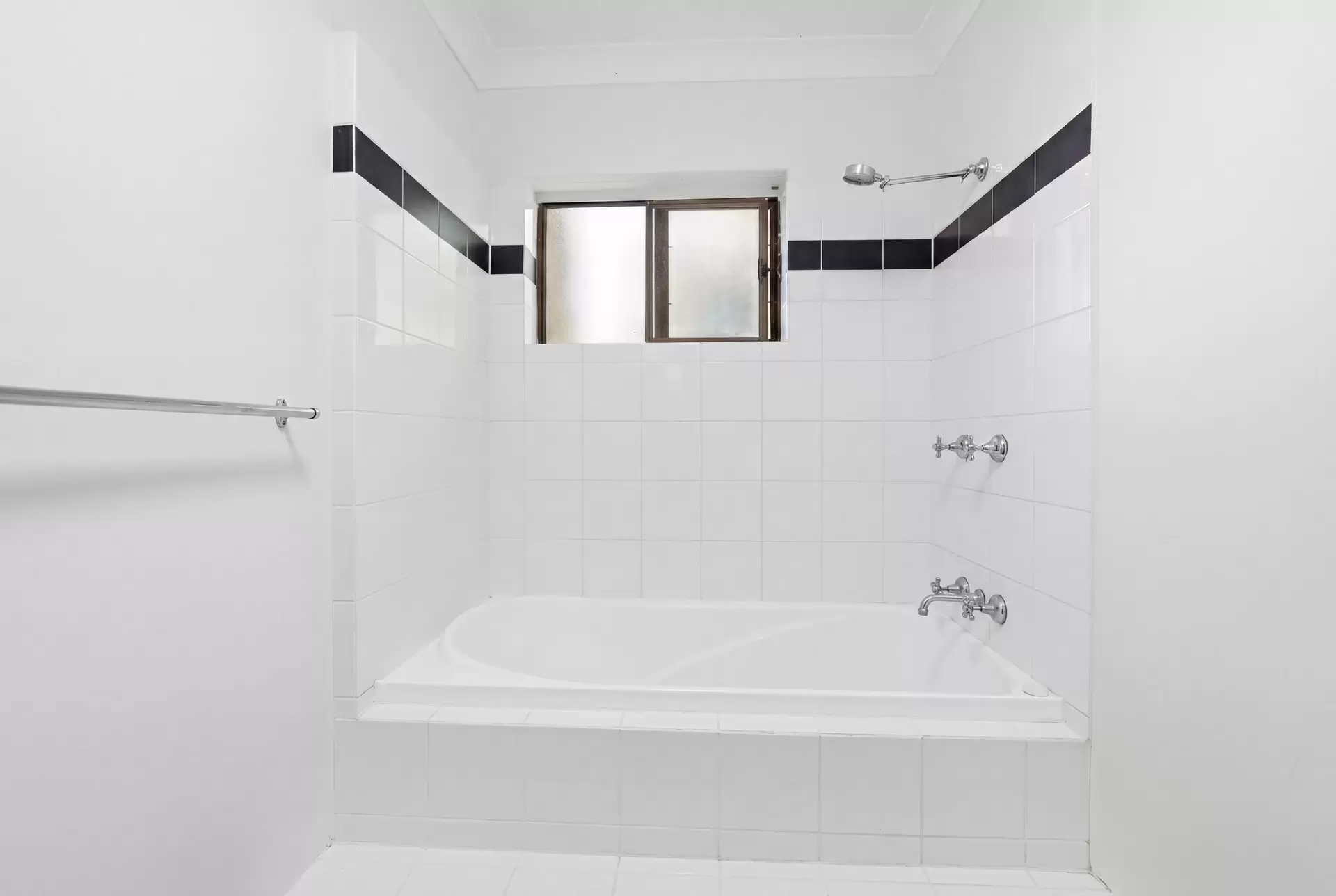 5/10 Butler Street, Ascot Leased by Aurora Property - image 1