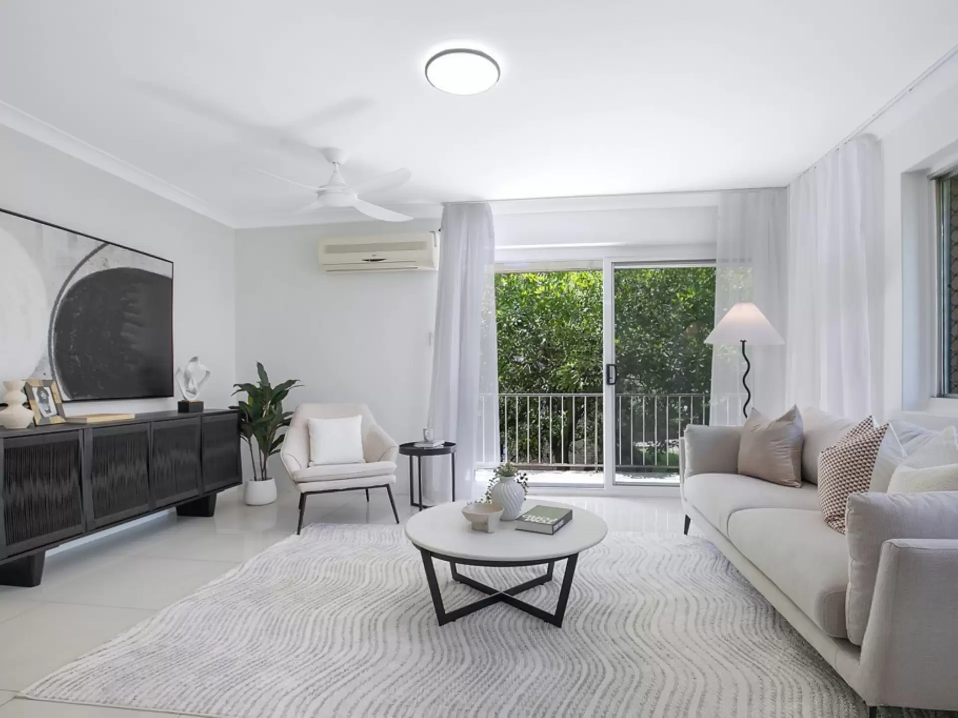 4/16 Kitchener Street, Coorparoo For Sale by Aurora Property - image 1