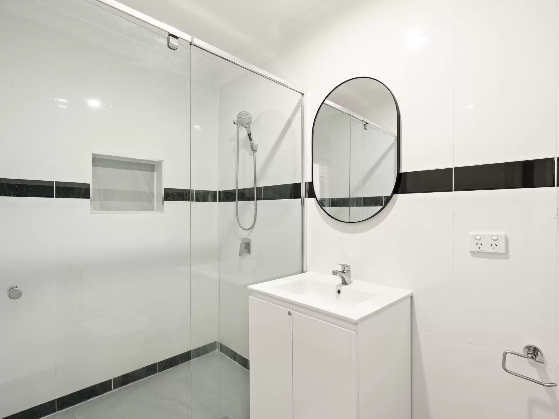 59 Hill End Terrace, West End For Sale by Aurora Property - image 1