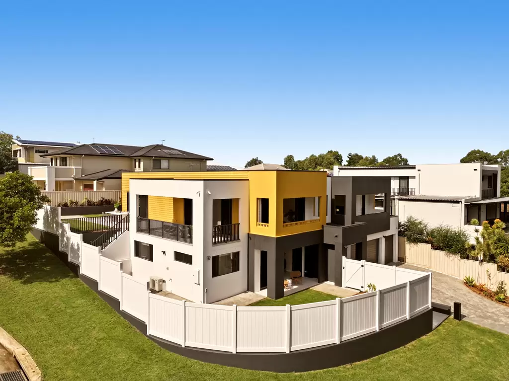 1 Astonbrook Close, Carindale For Sale by Aurora Property