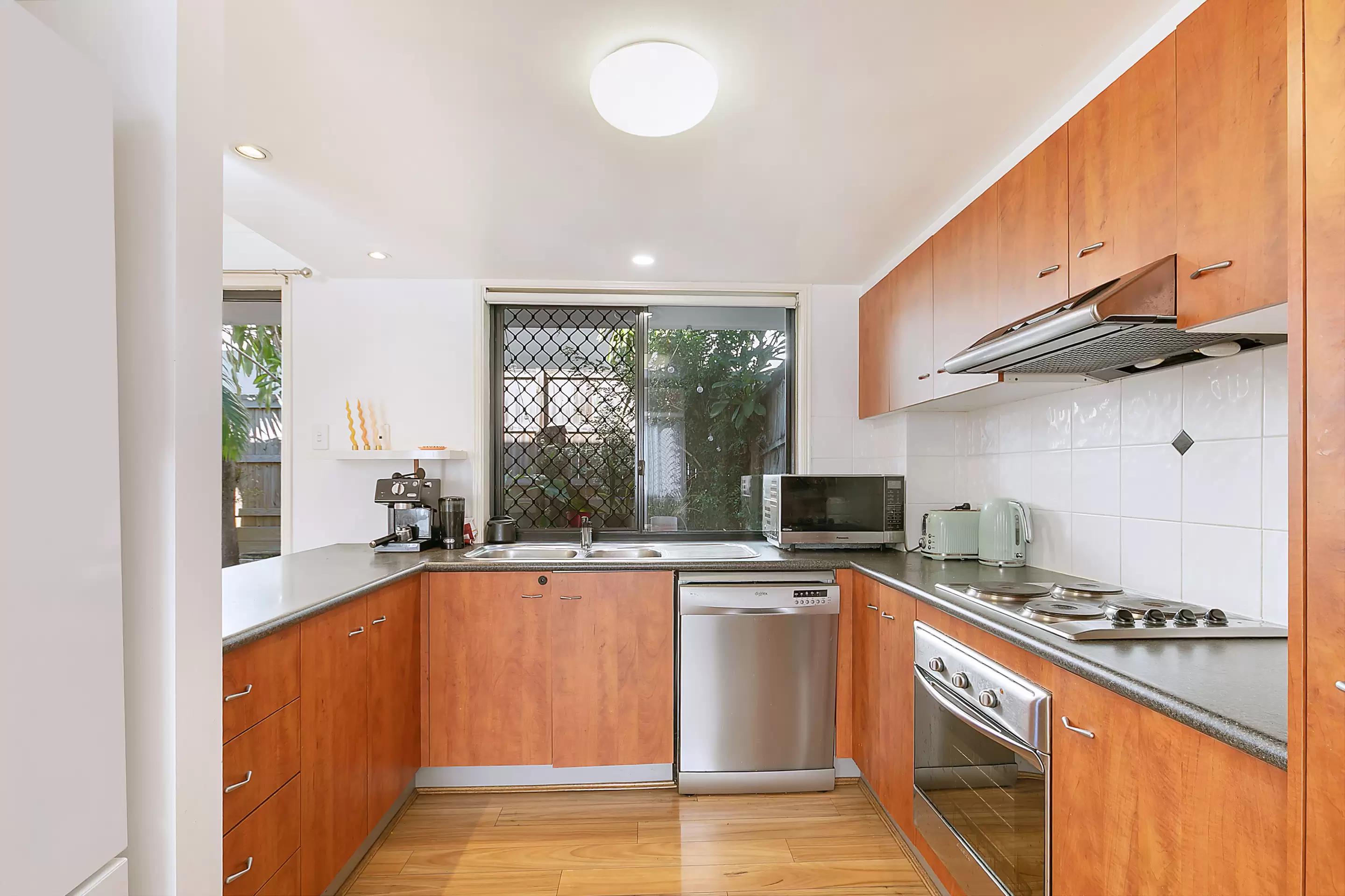 2/55 Jones Road, Carina Heights For Sale by Aurora Property - image 4