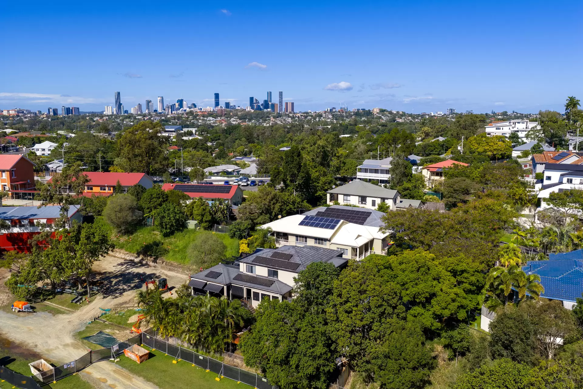 9 Laurence Street, Newmarket Sold by Aurora Property - image 1
