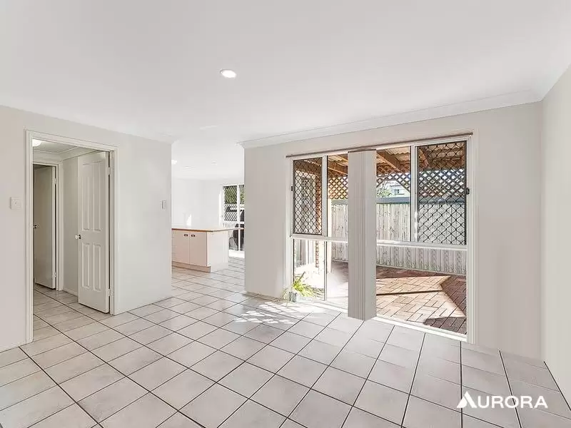 2/35 Noela Street, Coorparoo For Lease by Aurora Property - image 3