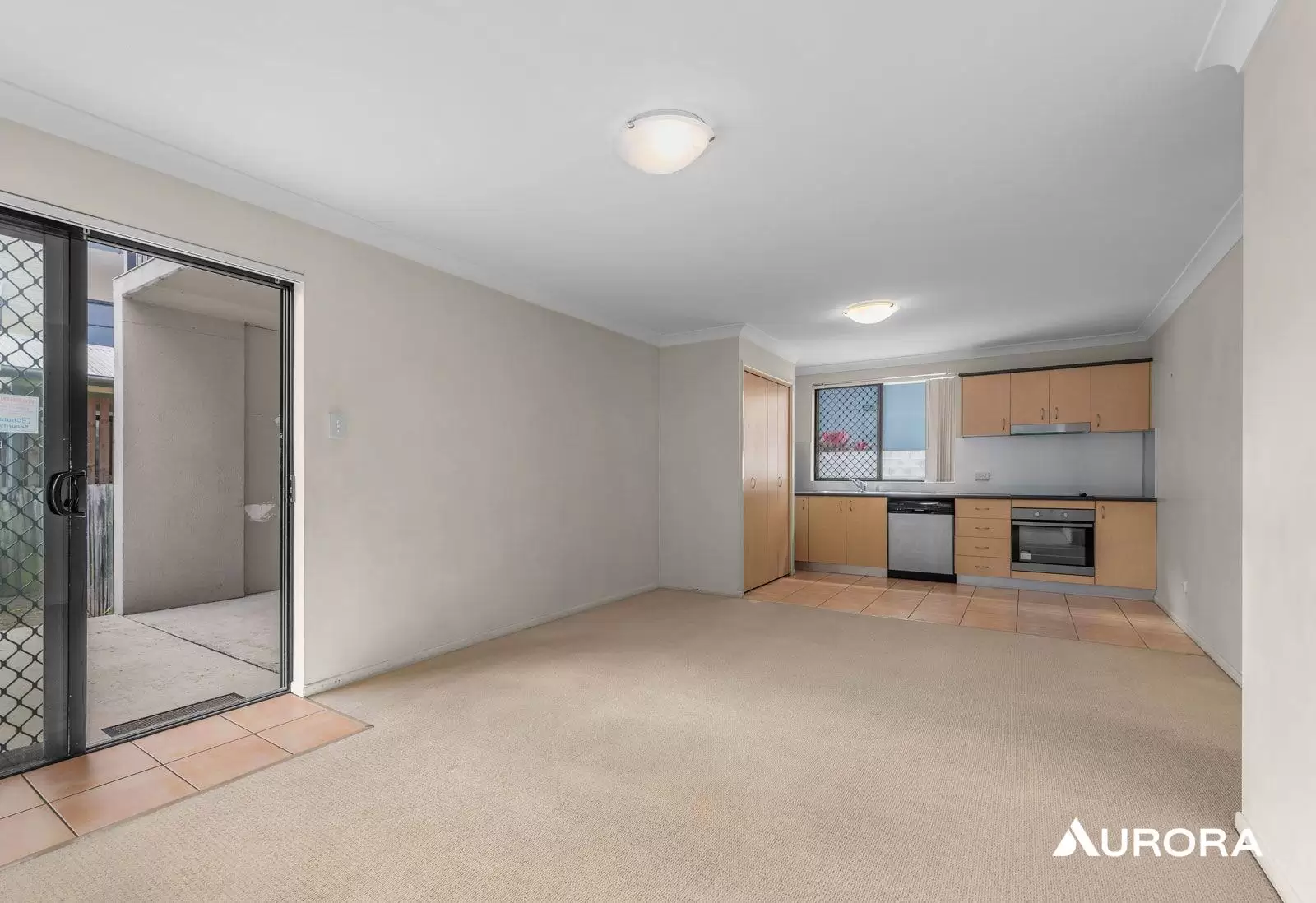 6/574 Kingsford Smith Drive, Hamilton For Lease by Aurora Property - image 3